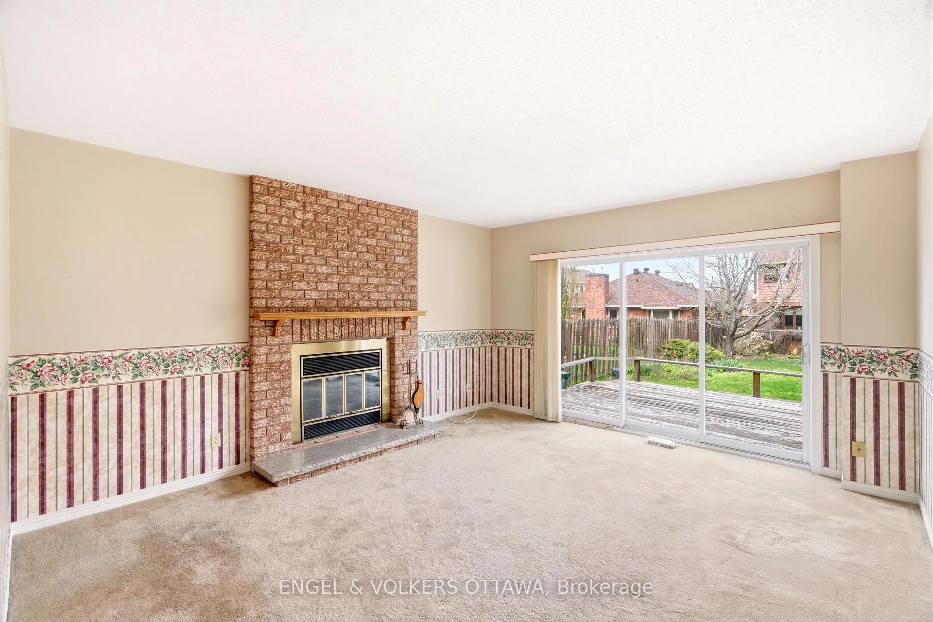 Photo 6 of 90 Topley Crescent, Ottawa, Hunt Club Park — HOMEH