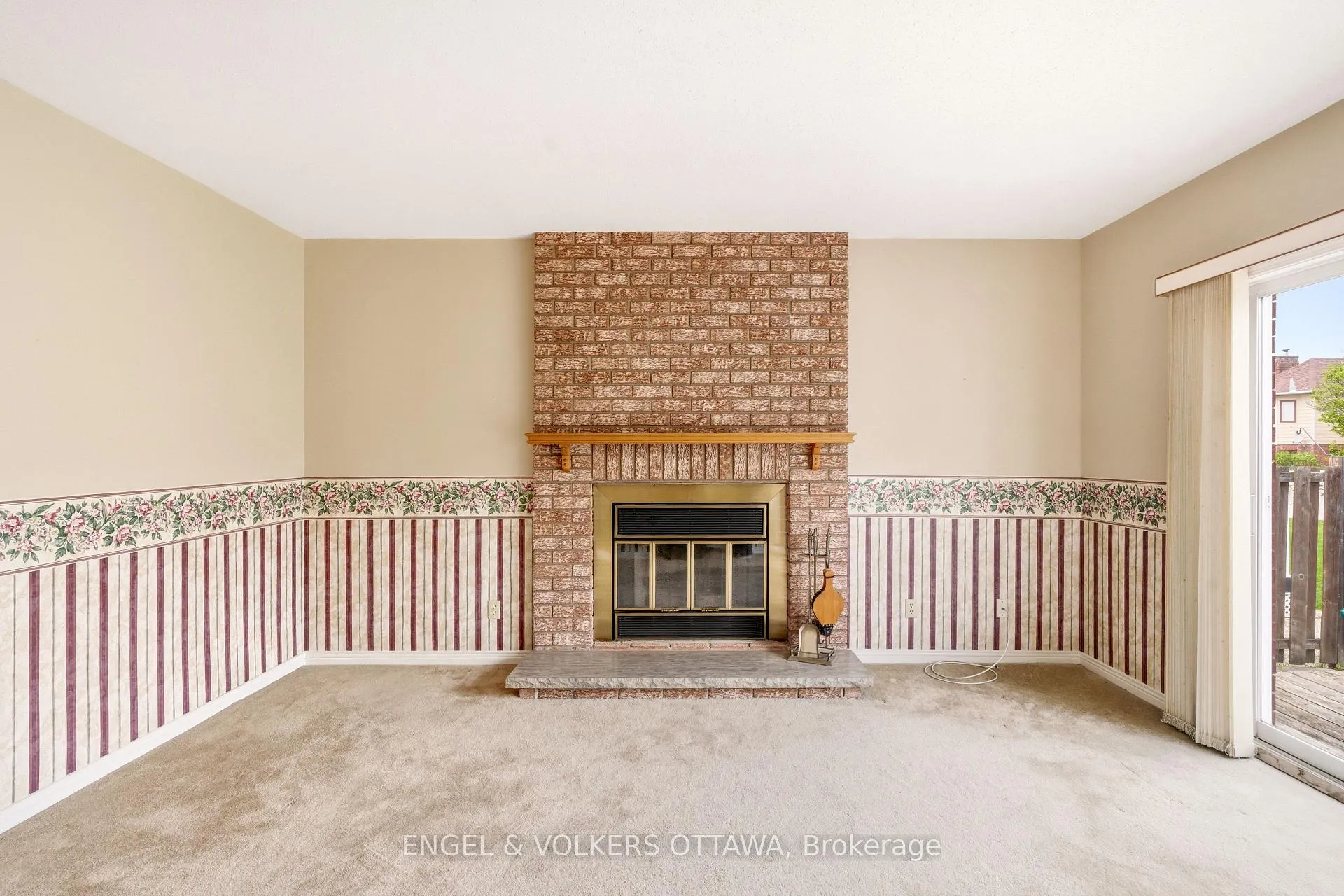 Photo 7 of 90 Topley Crescent, Ottawa, Hunt Club Park — HOMEH