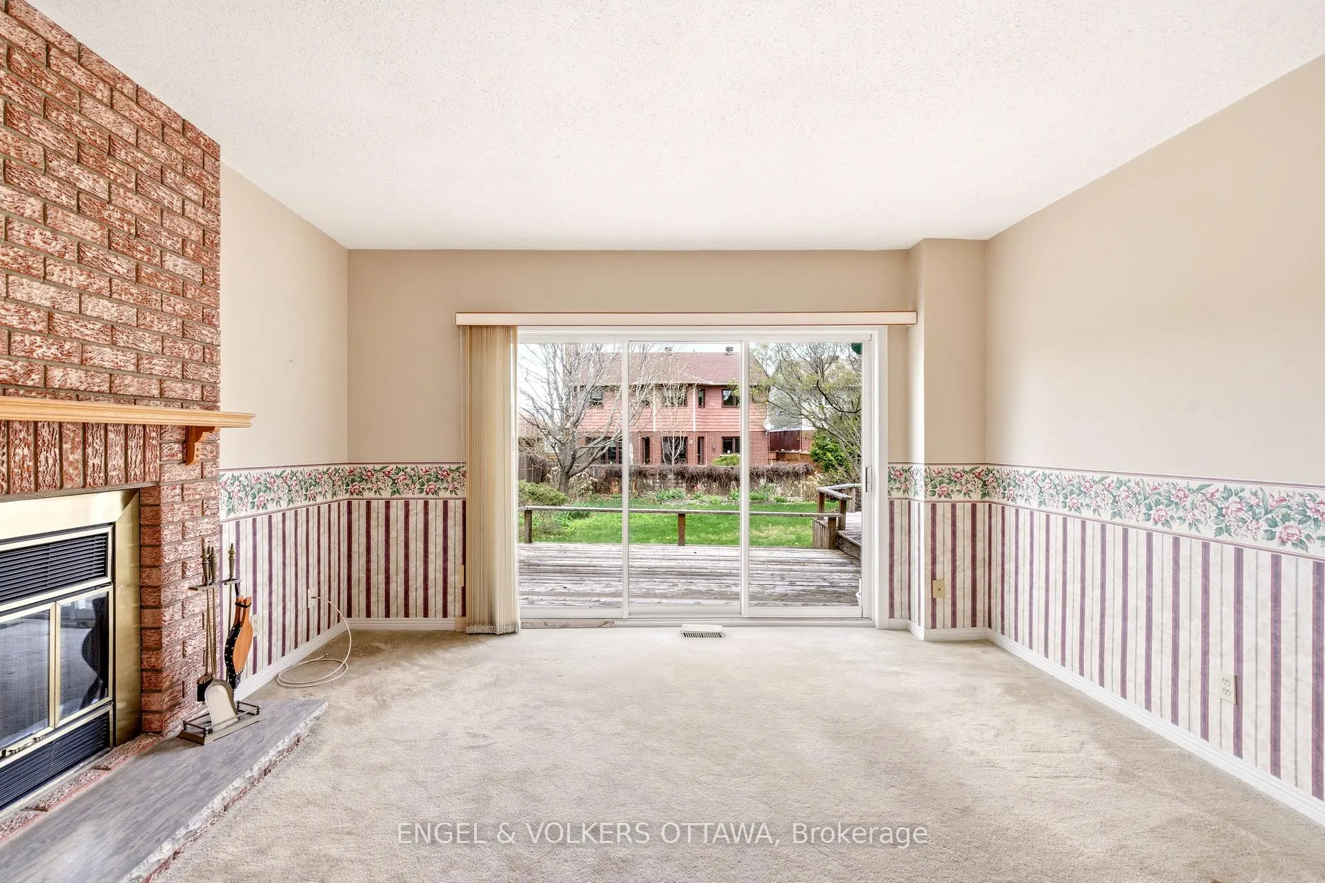 Photo 8 of 90 Topley Crescent, Ottawa, Hunt Club Park — HOMEH