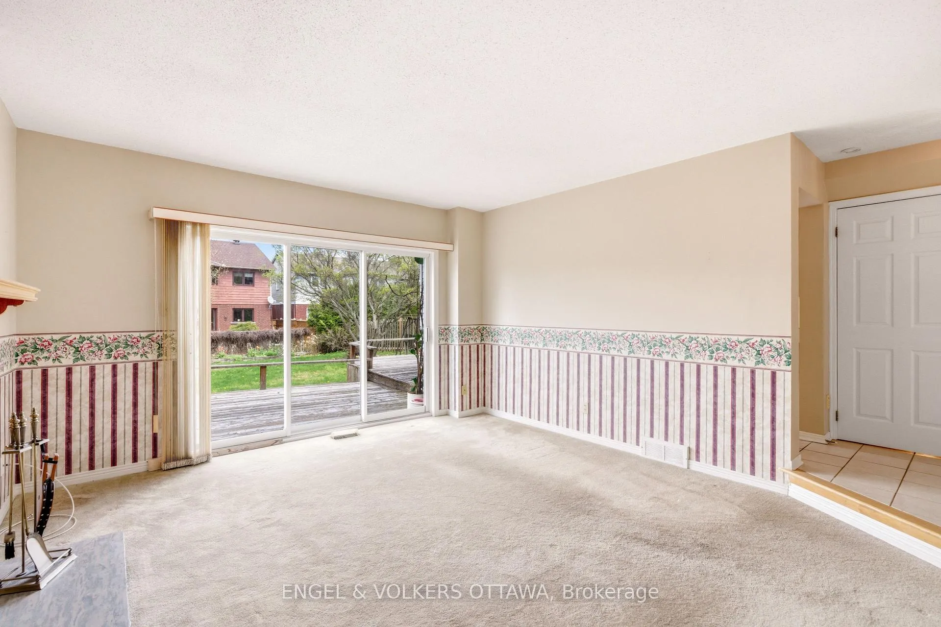 Photo 9 of 90 Topley Crescent, Ottawa, Hunt Club Park — HOMEH