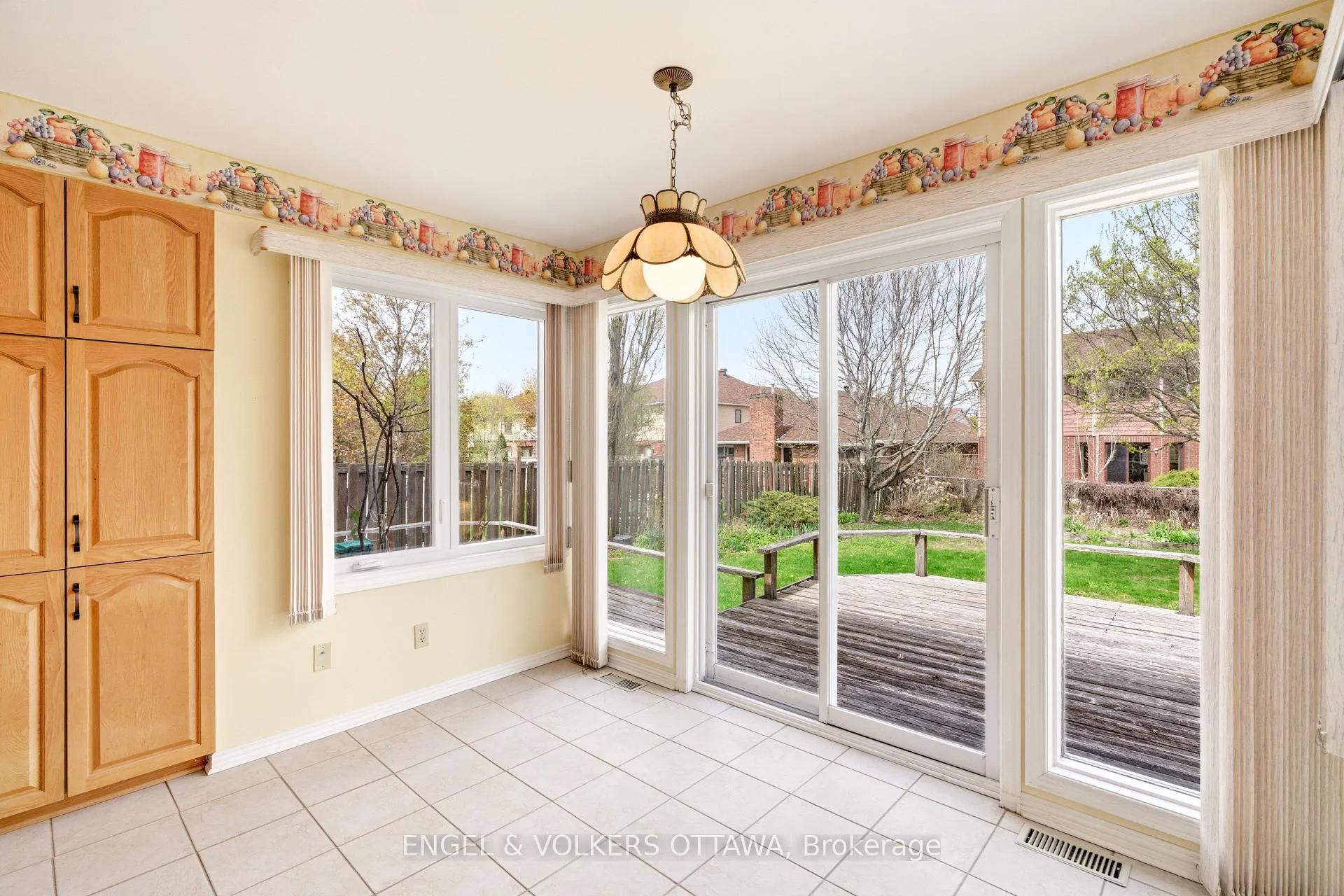 Photo 13 of 90 Topley Crescent, Ottawa, Hunt Club Park — HOMEH