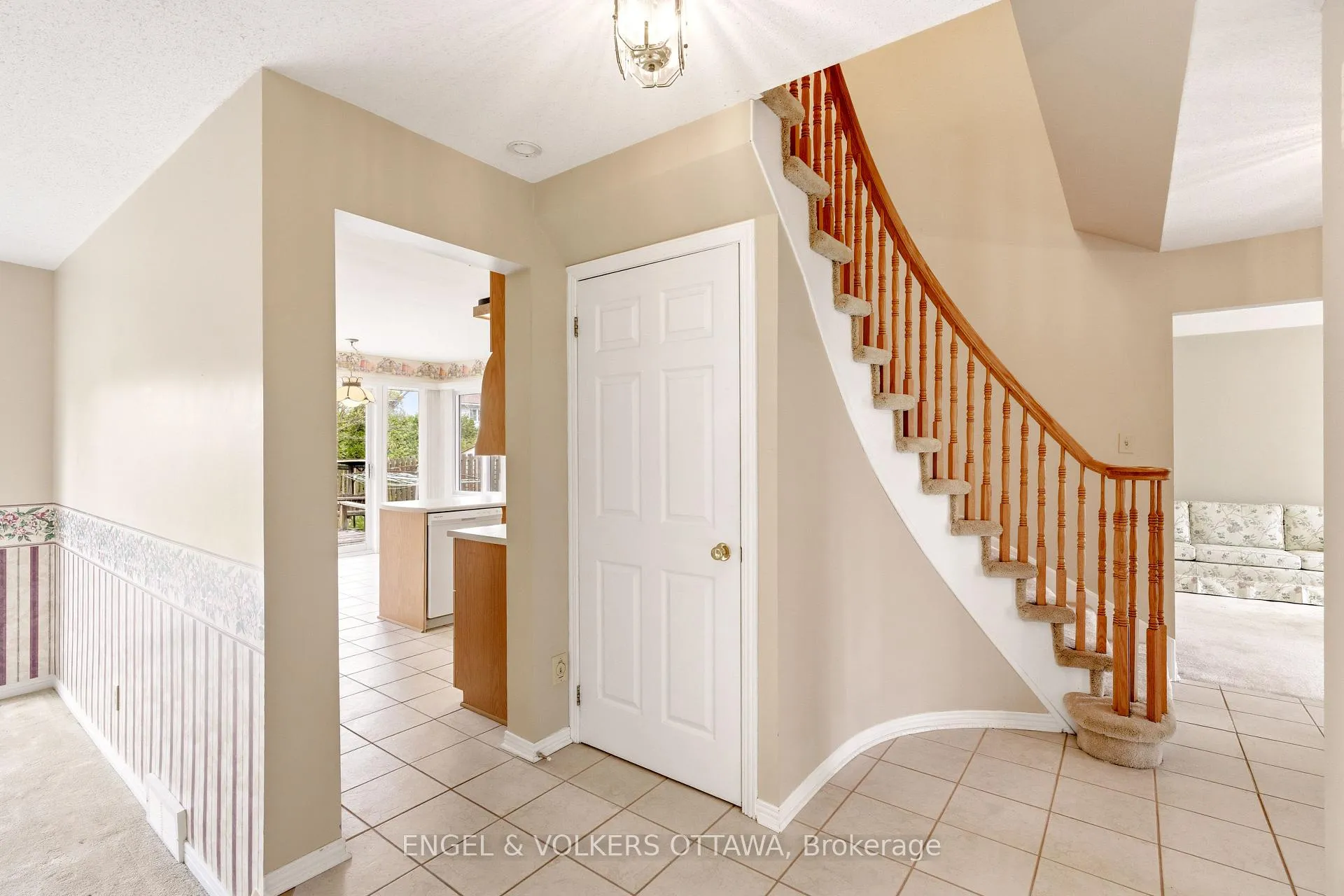 Photo 25 of 90 Topley Crescent, Ottawa, Hunt Club Park — HOMEH