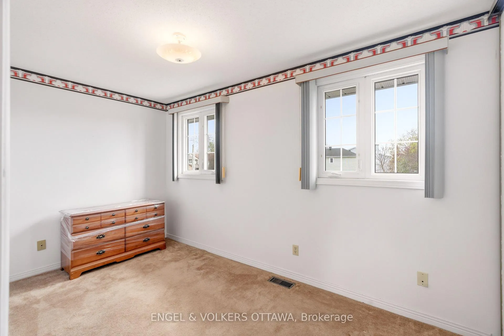 Photo 34 of 90 Topley Crescent, Ottawa, Hunt Club Park — HOMEH