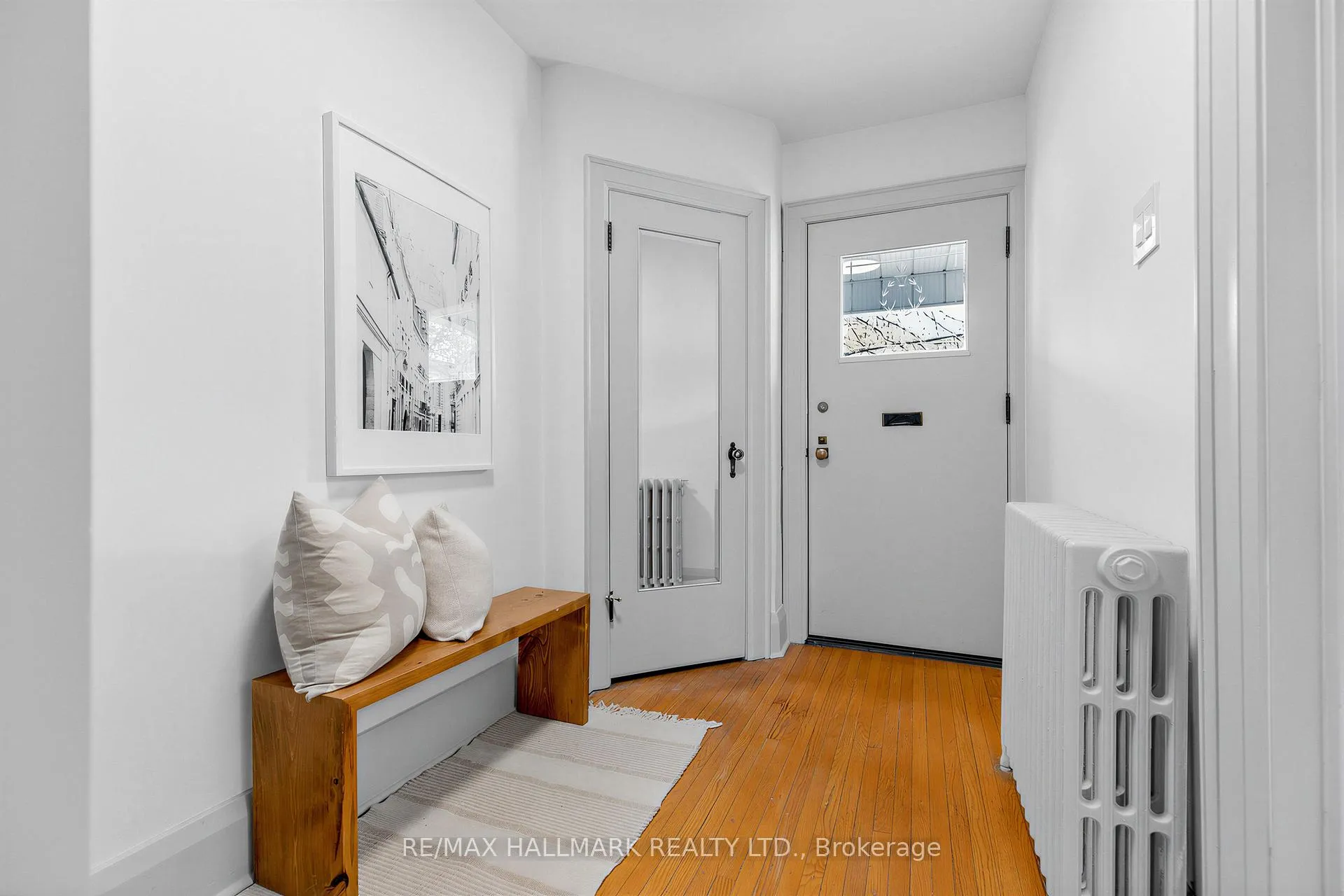 Photo 3 of 34 Springdale Boulevard, Toronto, Danforth Village-East York — HOMEH