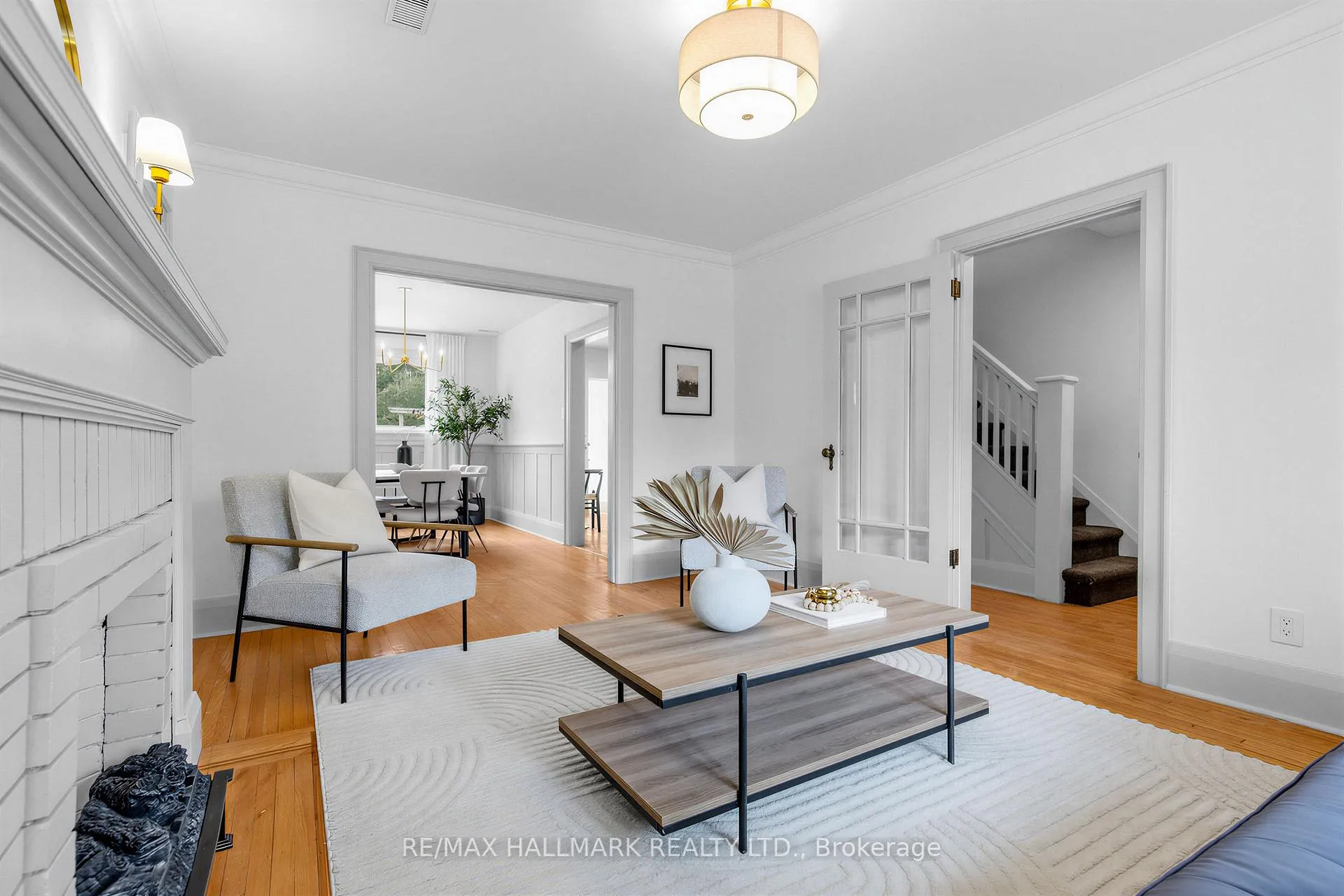 Photo 6 of 34 Springdale Boulevard, Toronto, Danforth Village-East York — HOMEH