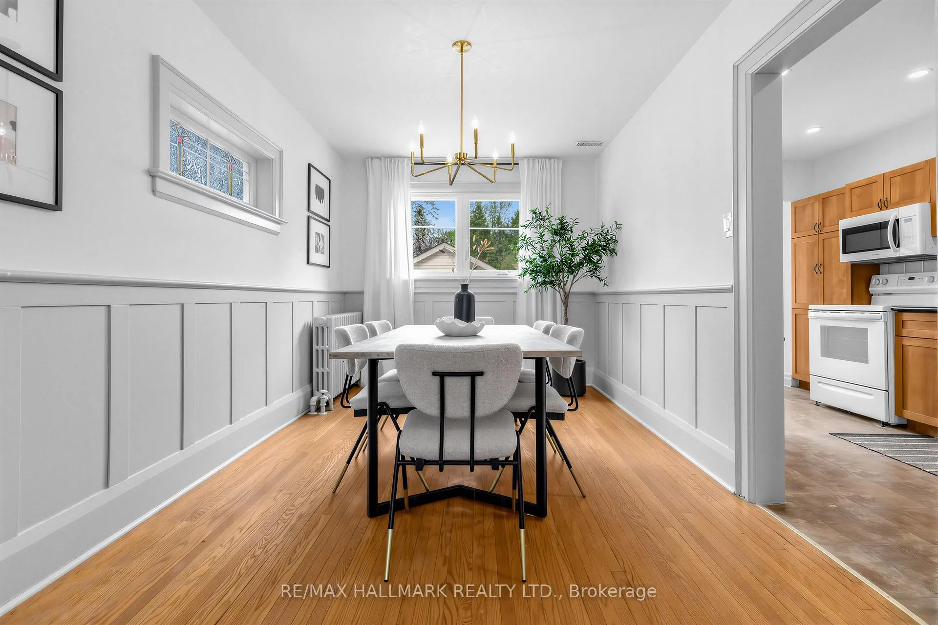 Photo 9 of 34 Springdale Boulevard, Toronto, Danforth Village-East York — HOMEH