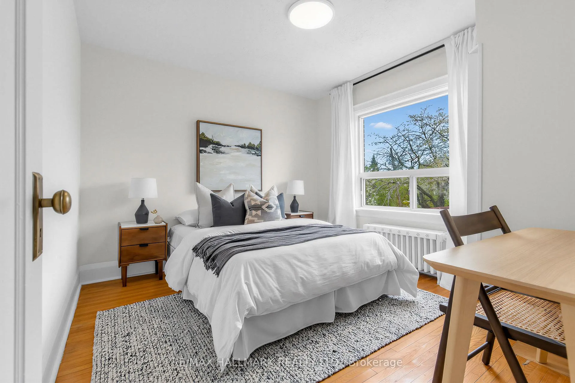 Photo 19 of 34 Springdale Boulevard, Toronto, Danforth Village-East York — HOMEH