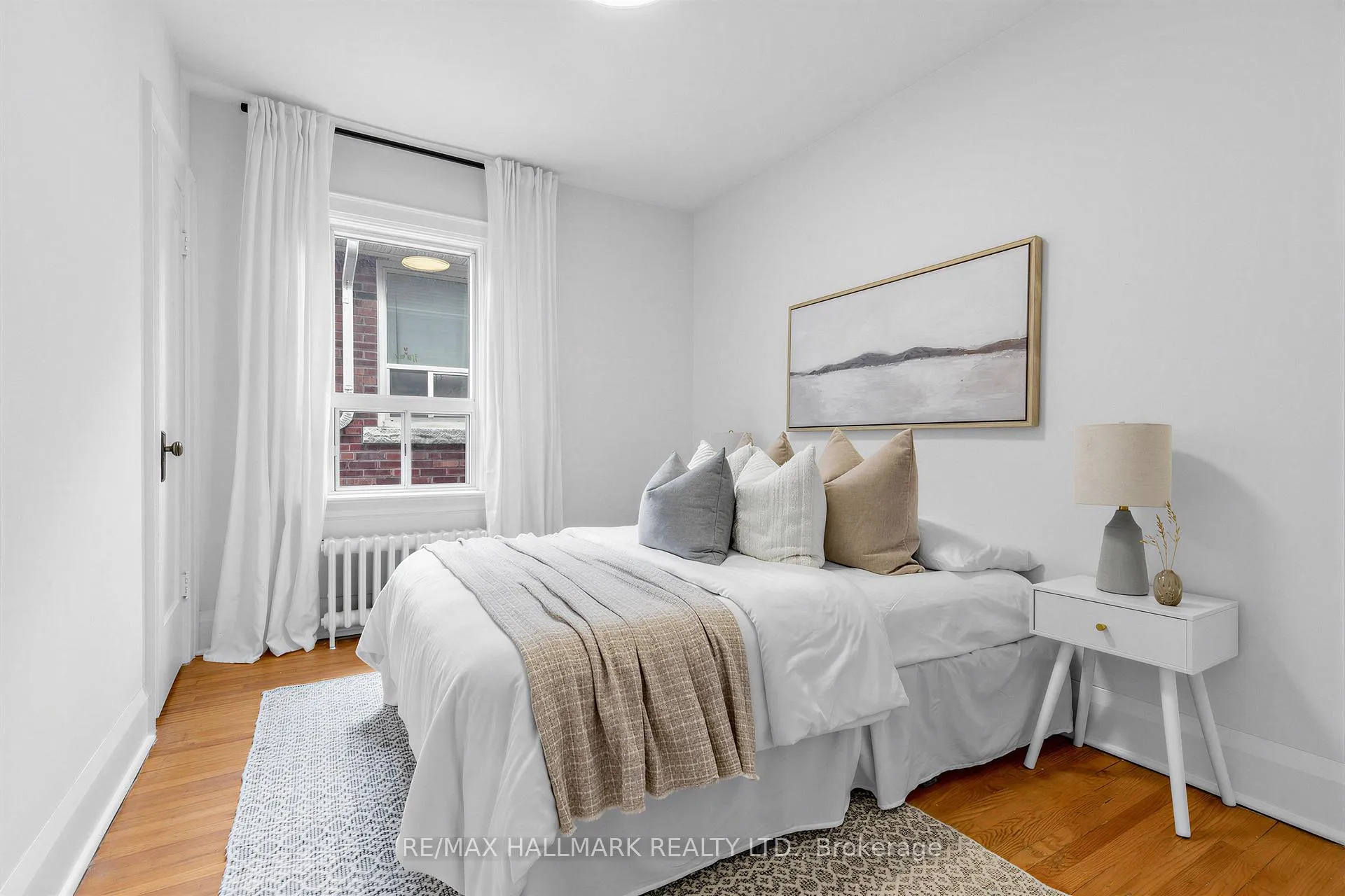 Photo 21 of 34 Springdale Boulevard, Toronto, Danforth Village-East York — HOMEH