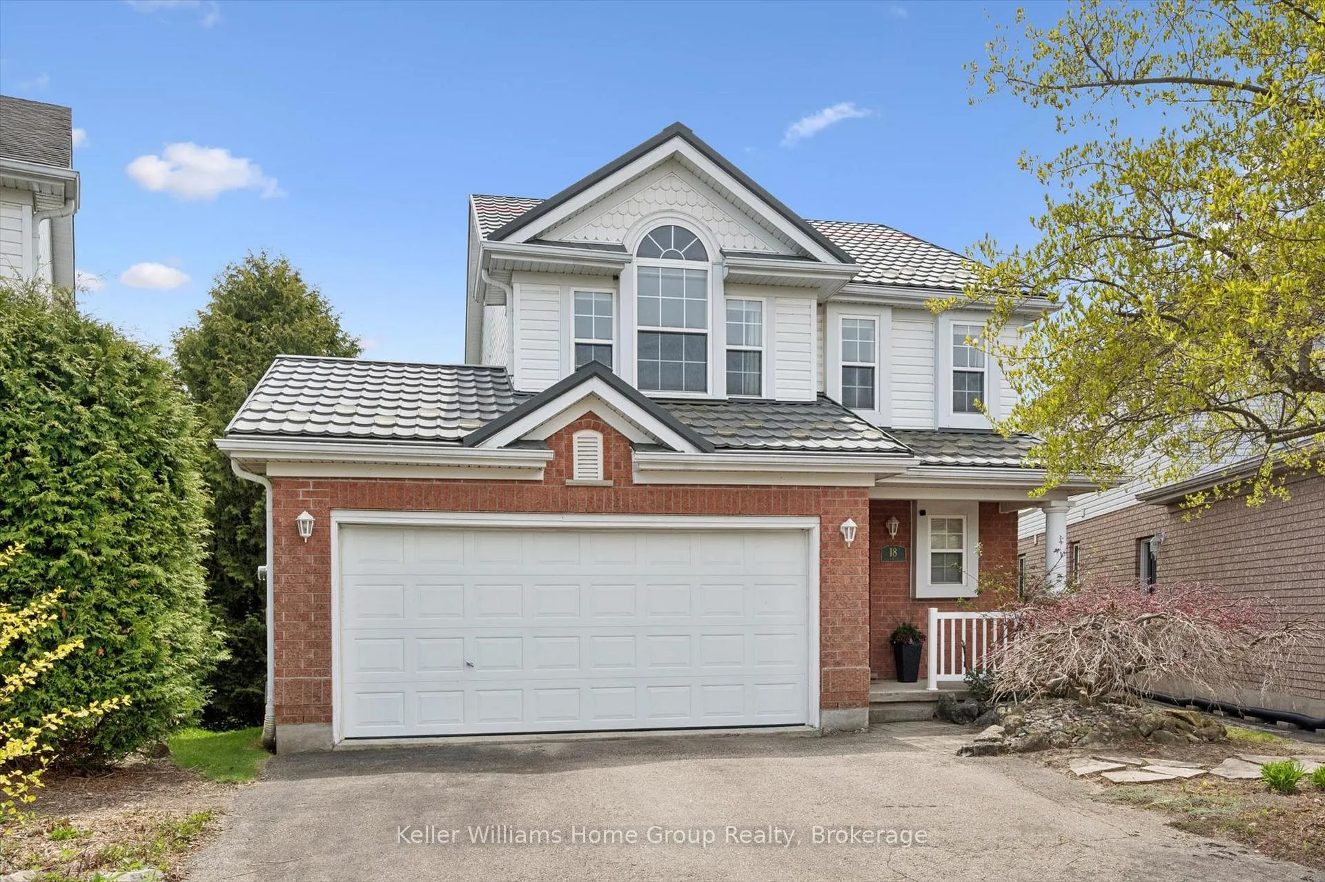 Photo 6 of 18 Silversmith Court, Guelph, Kortright West — HOMEH