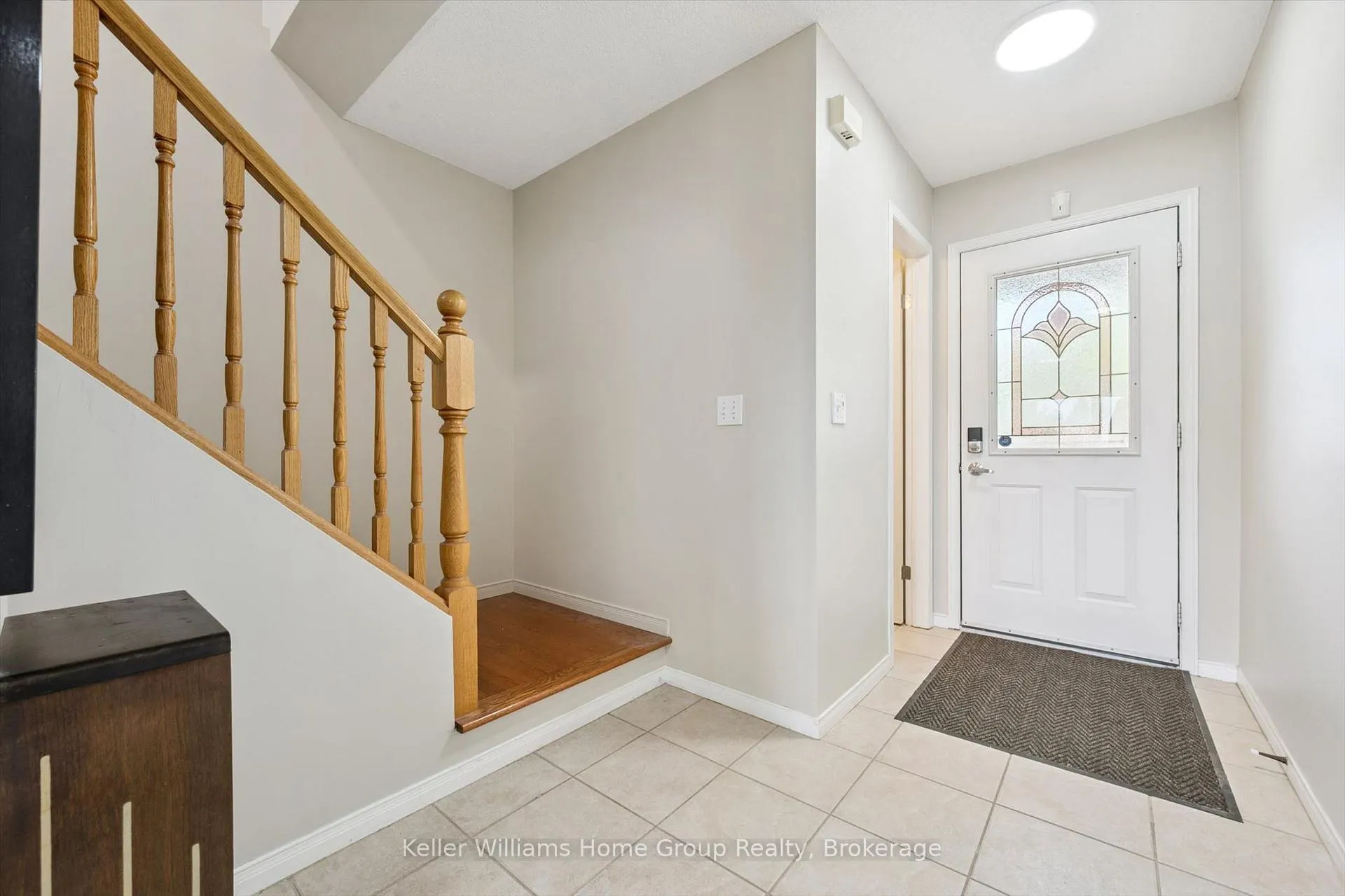 Photo 8 of 18 Silversmith Court, Guelph, Kortright West — HOMEH