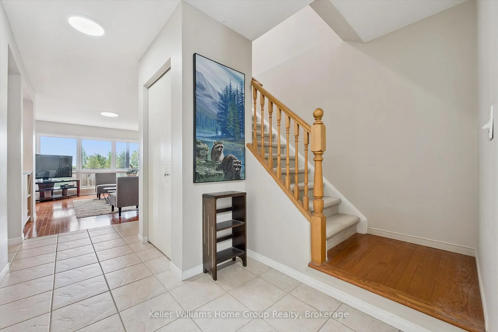 Photo 9 of 18 Silversmith Court, Guelph, Kortright West — HOMEH