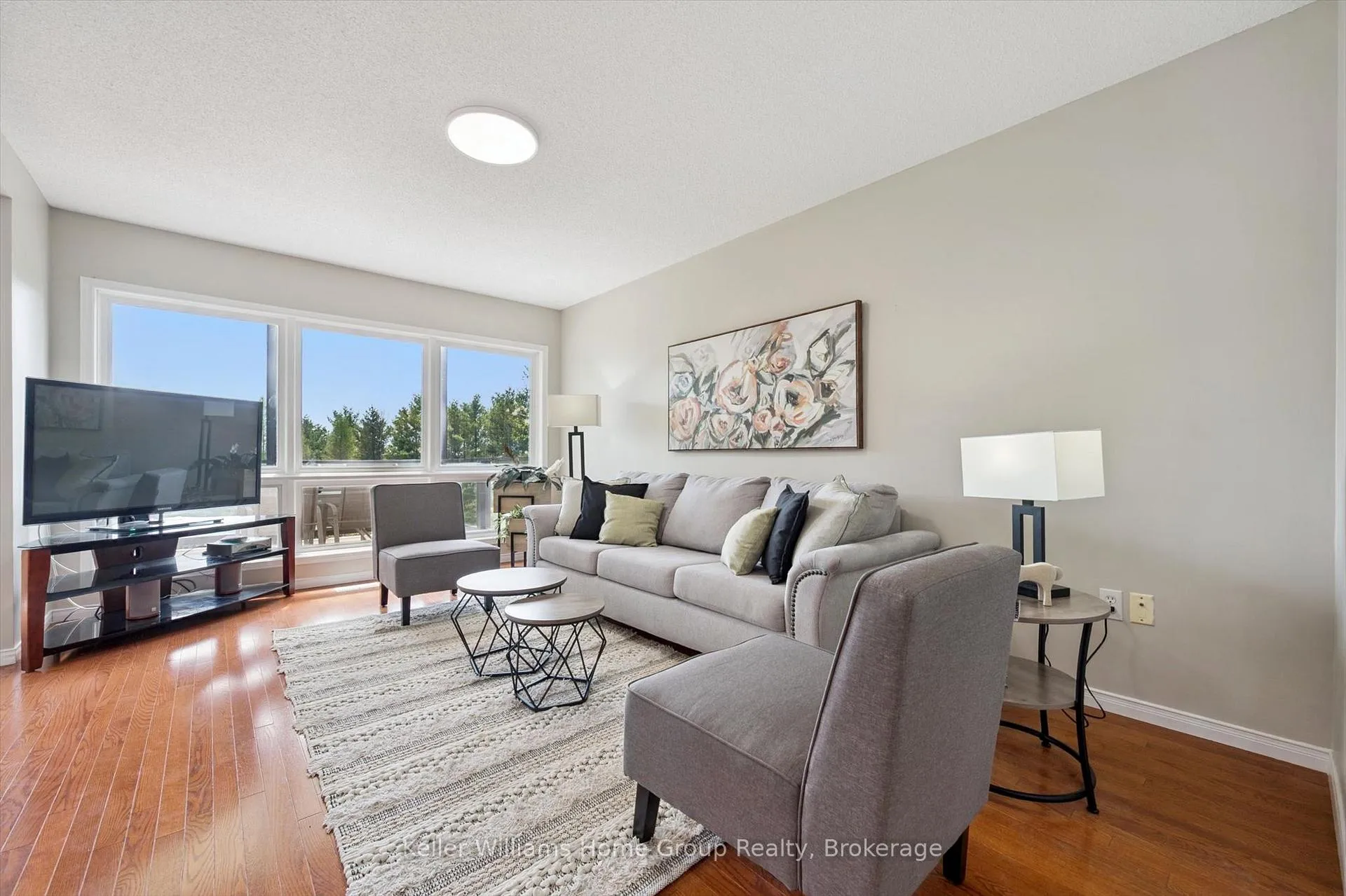 Photo 10 of 18 Silversmith Court, Guelph, Kortright West — HOMEH