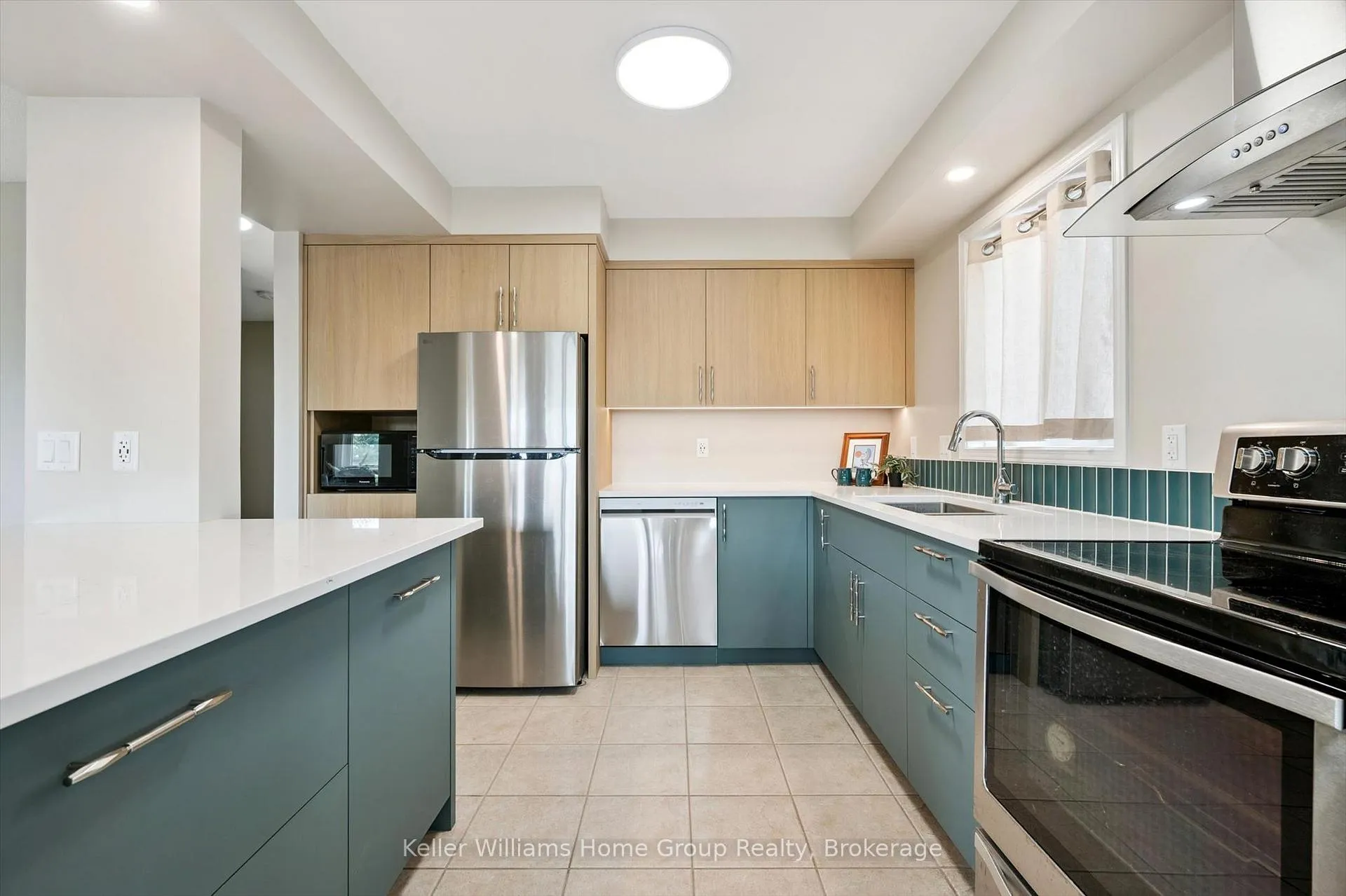 Photo 16 of 18 Silversmith Court, Guelph, Kortright West — HOMEH