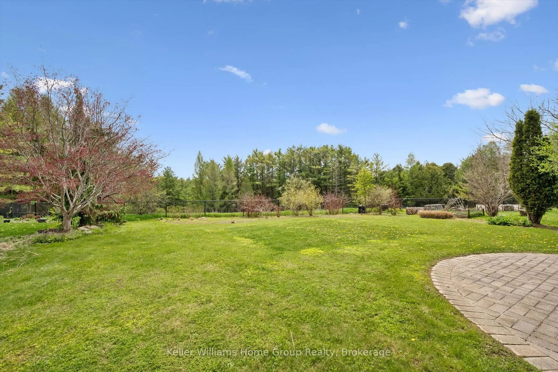 Photo 36 of 18 Silversmith Court, Guelph, Kortright West — HOMEH