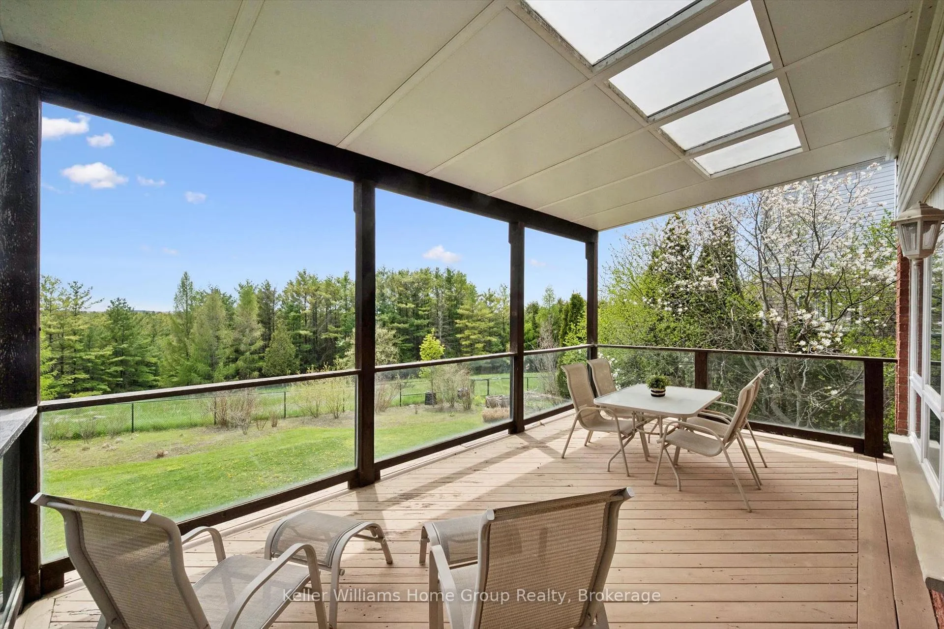 Photo 41 of 18 Silversmith Court, Guelph, Kortright West — HOMEH
