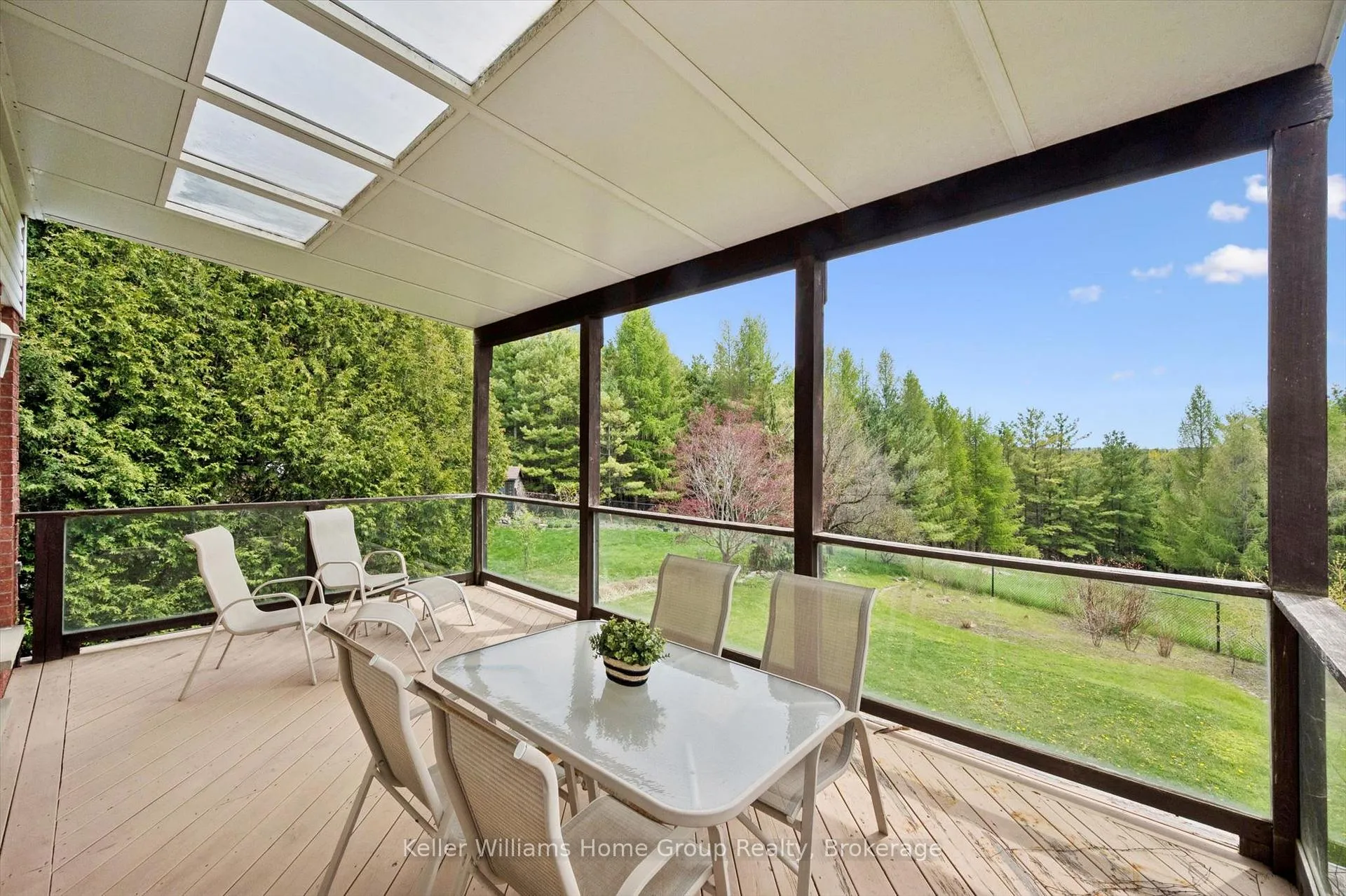 Photo 42 of 18 Silversmith Court, Guelph, Kortright West — HOMEH