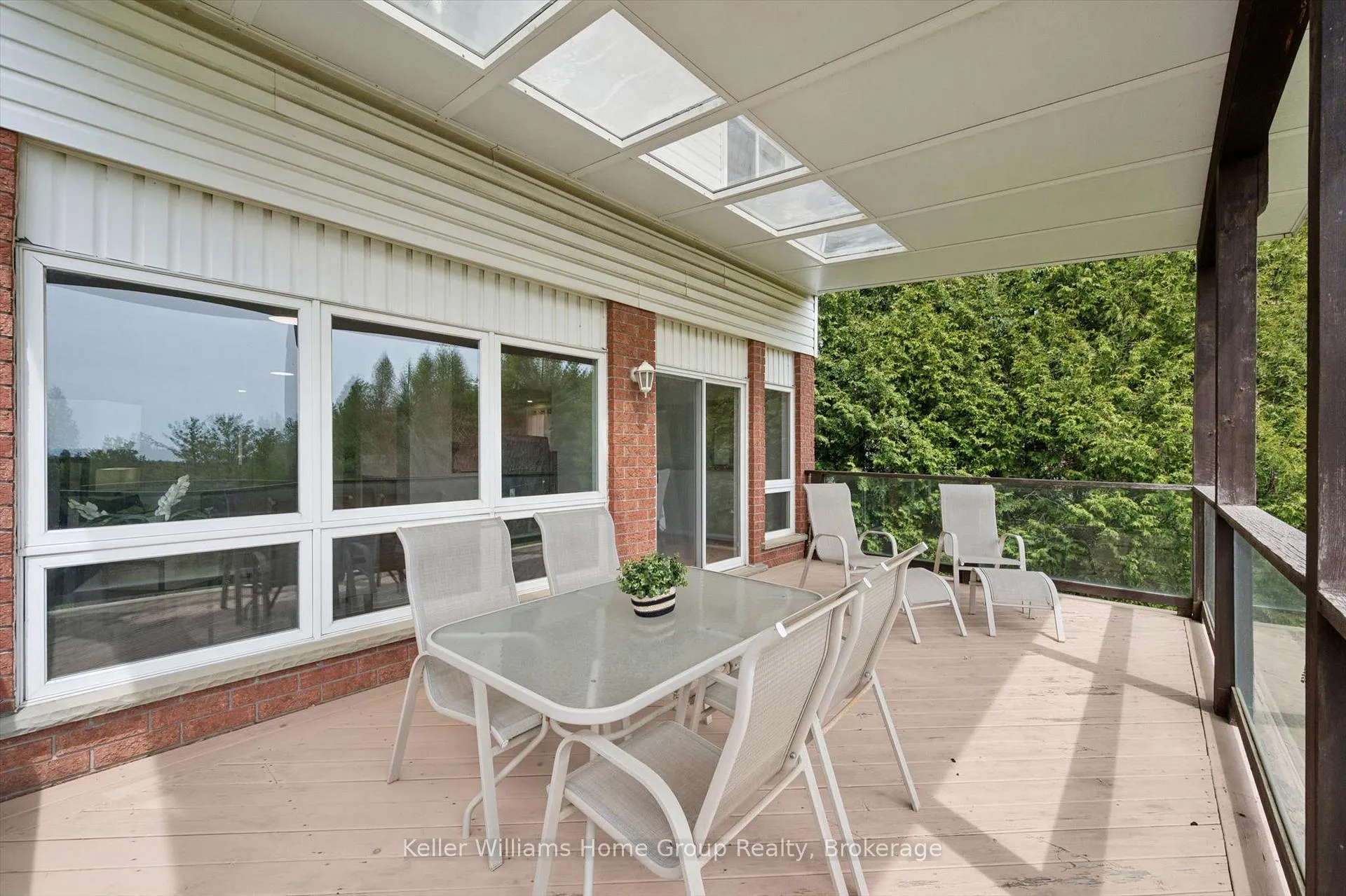 Photo 43 of 18 Silversmith Court, Guelph, Kortright West — HOMEH