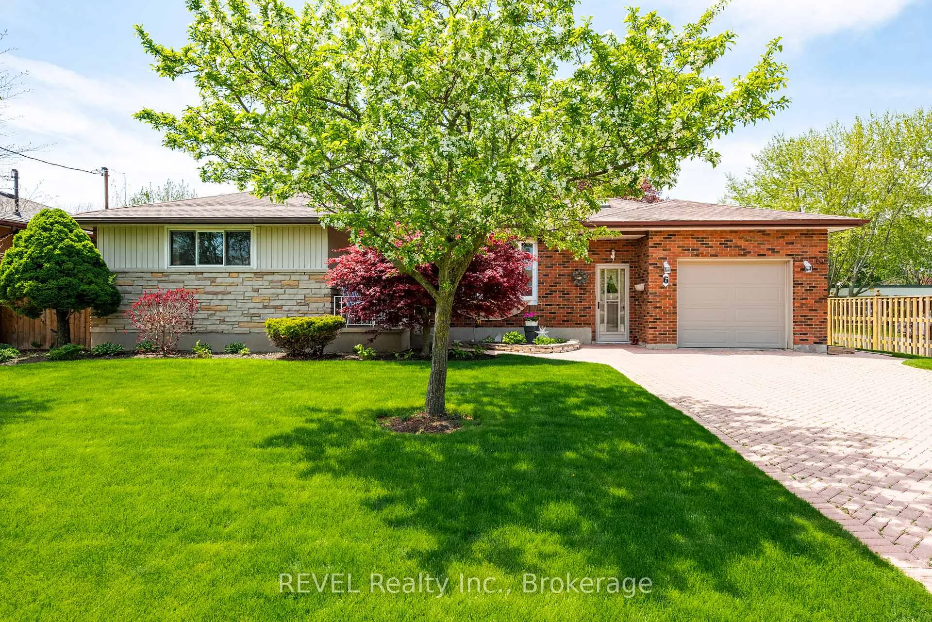 Photo 2 of 6 Harcove Street, St. Catharines, Vine/Linwell — HOMEH