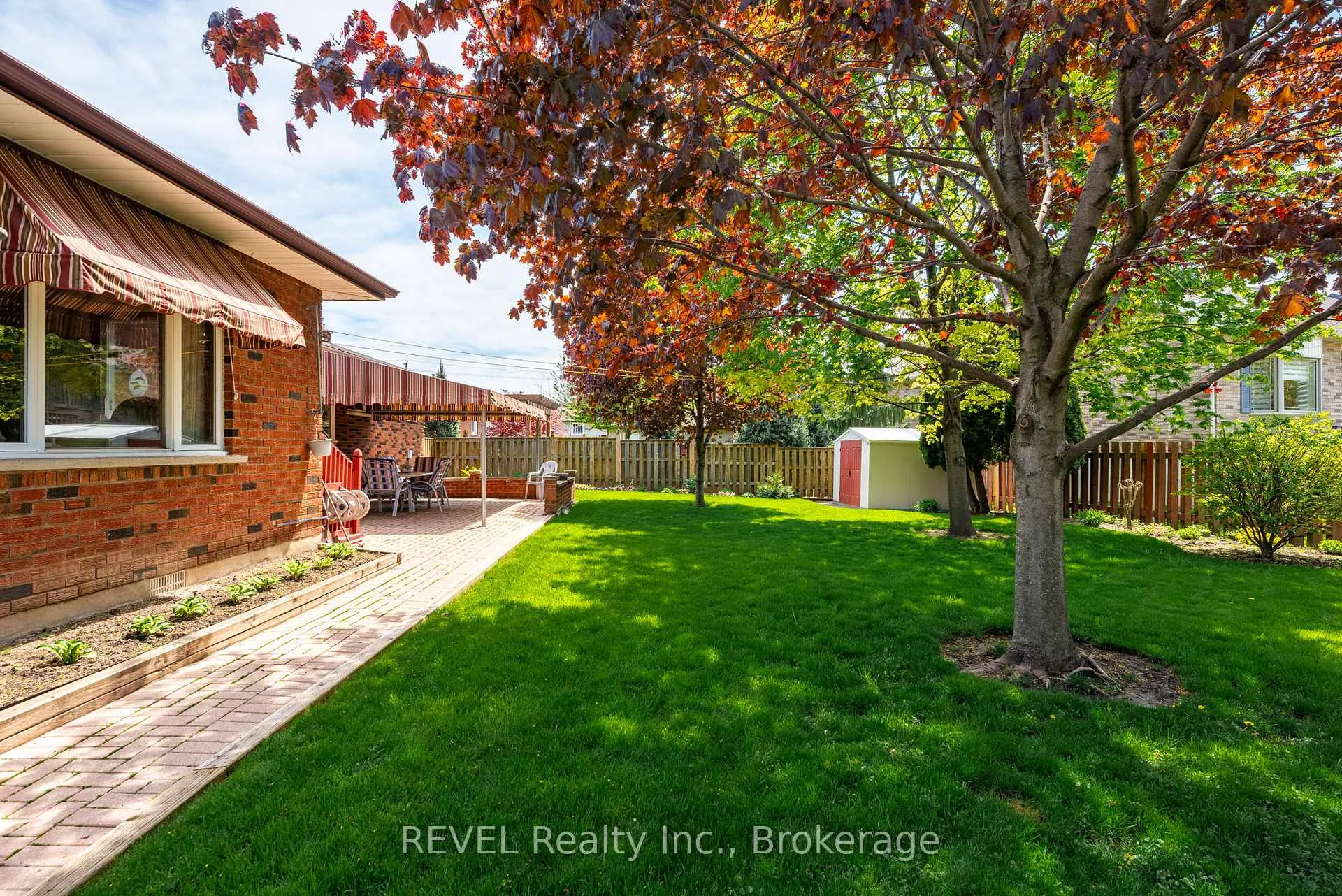 Photo 4 of 6 Harcove Street, St. Catharines, Vine/Linwell — HOMEH