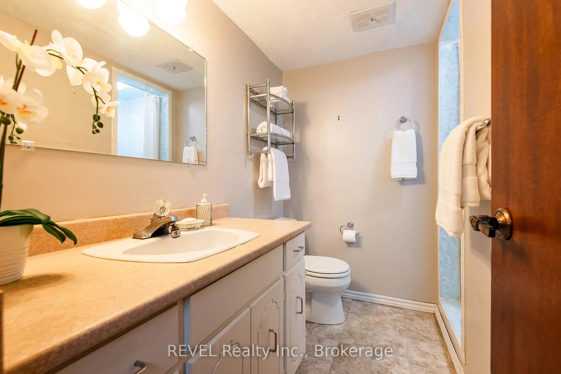 Photo 32 of 6 Harcove Street, St. Catharines, Vine/Linwell — HOMEH