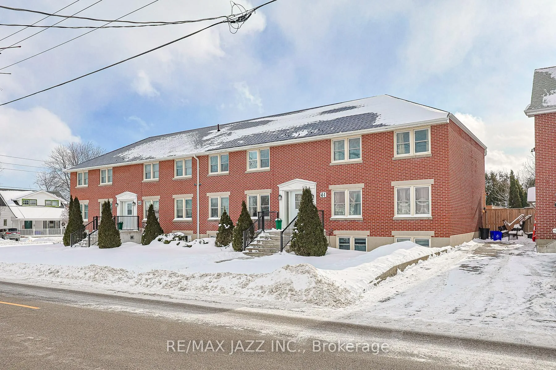 Photo 2 of Unit 5, 61 Aberdeen Street, Oshawa, O'Neill — HOMEH