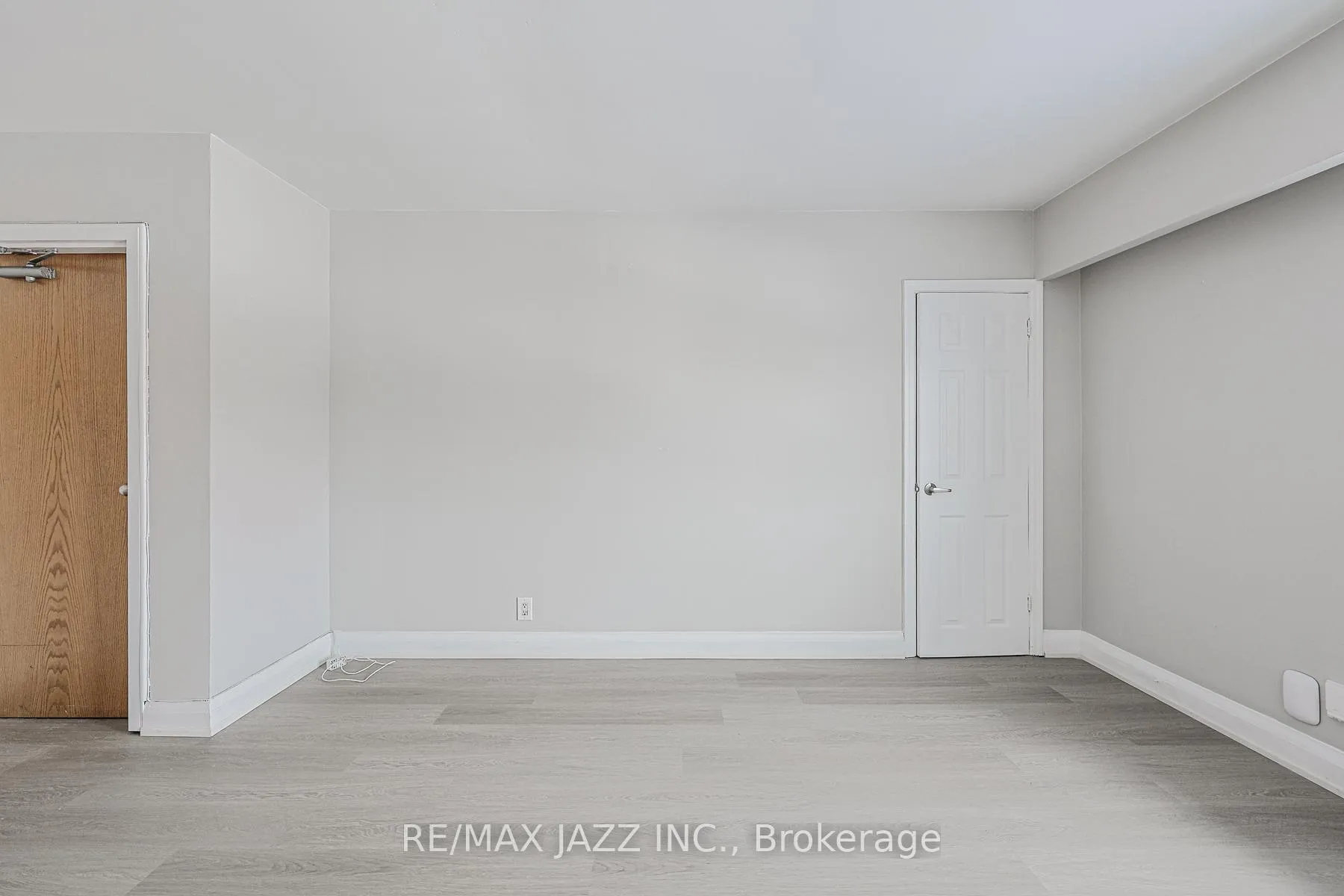 Photo 10 of Unit 5, 61 Aberdeen Street, Oshawa, O'Neill — HOMEH