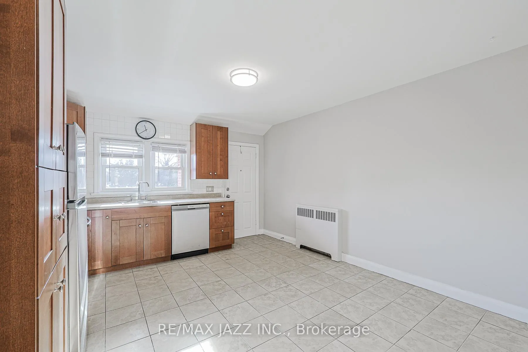 Photo 15 of Unit 5, 61 Aberdeen Street, Oshawa, O'Neill — HOMEH