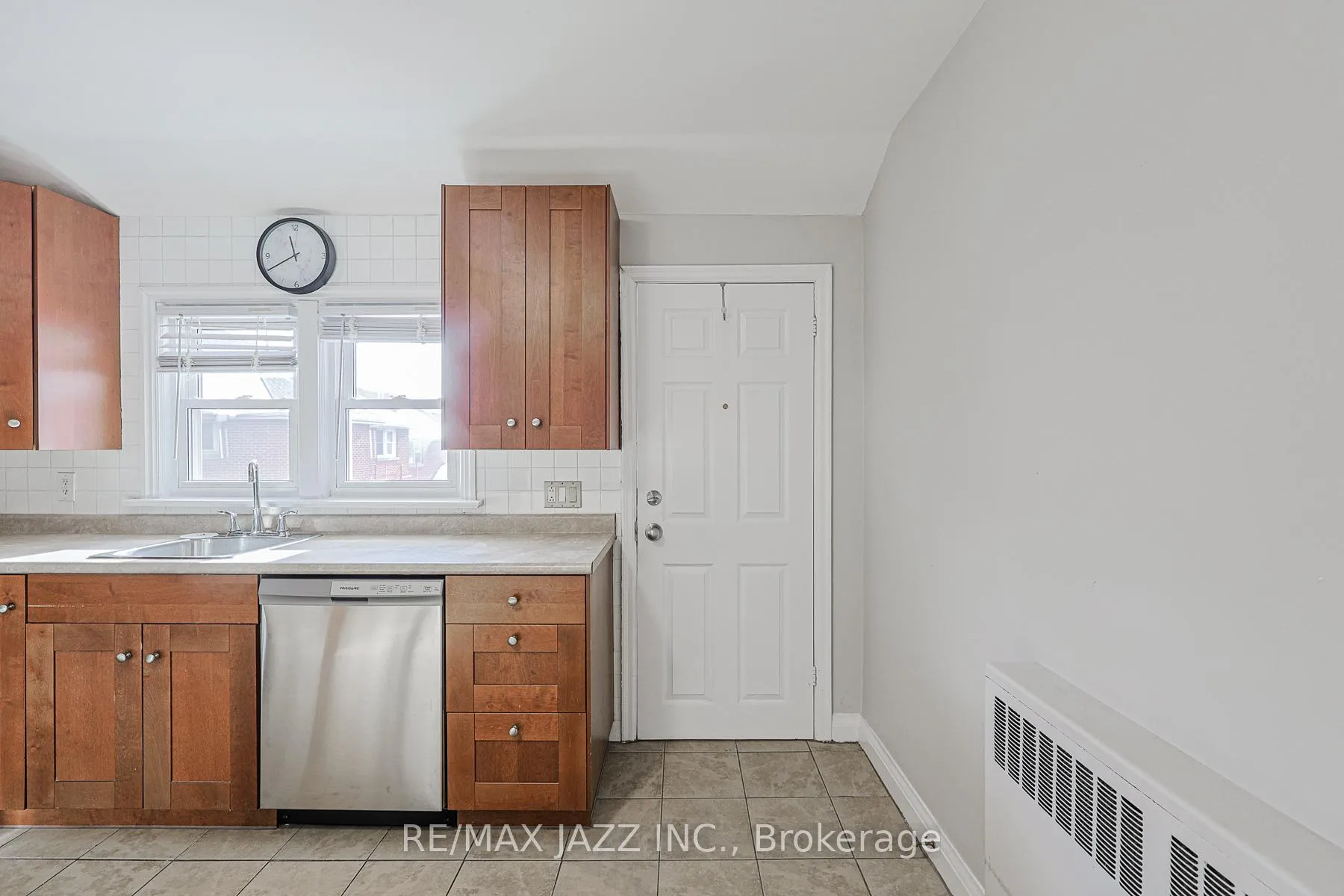 Photo 21 of Unit 5, 61 Aberdeen Street, Oshawa, O'Neill — HOMEH