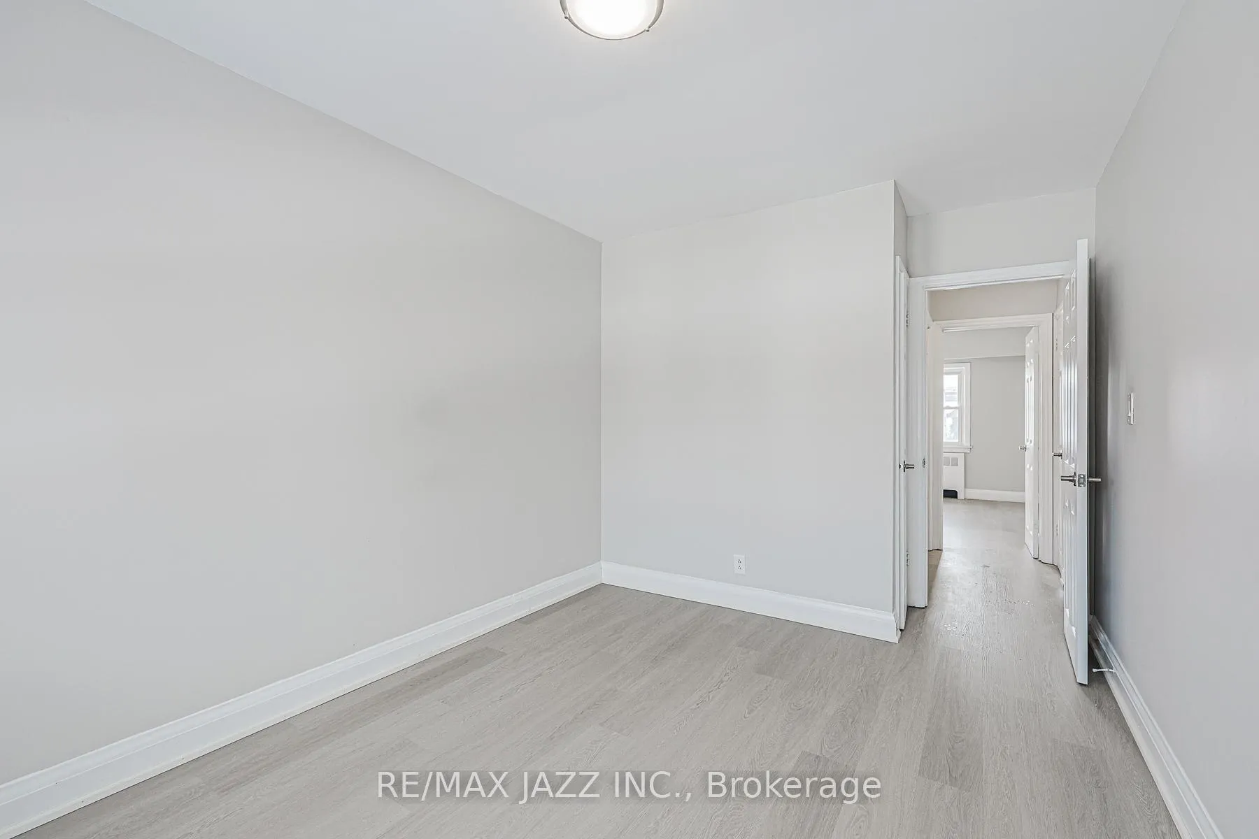 Photo 31 of Unit 5, 61 Aberdeen Street, Oshawa, O'Neill — HOMEH