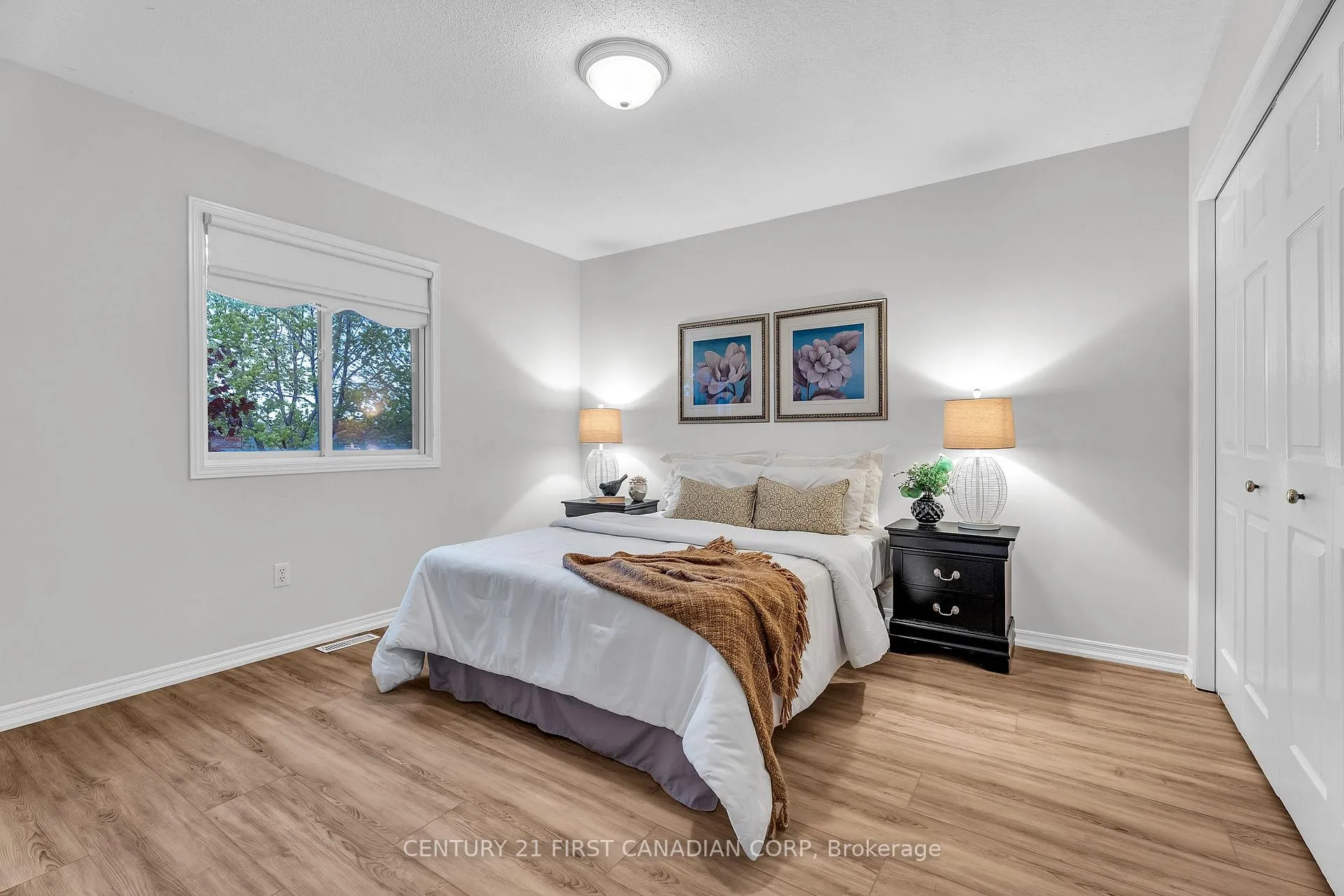 Photo 15 of 293 Blue Forest Drive, London, North I — HOMEH