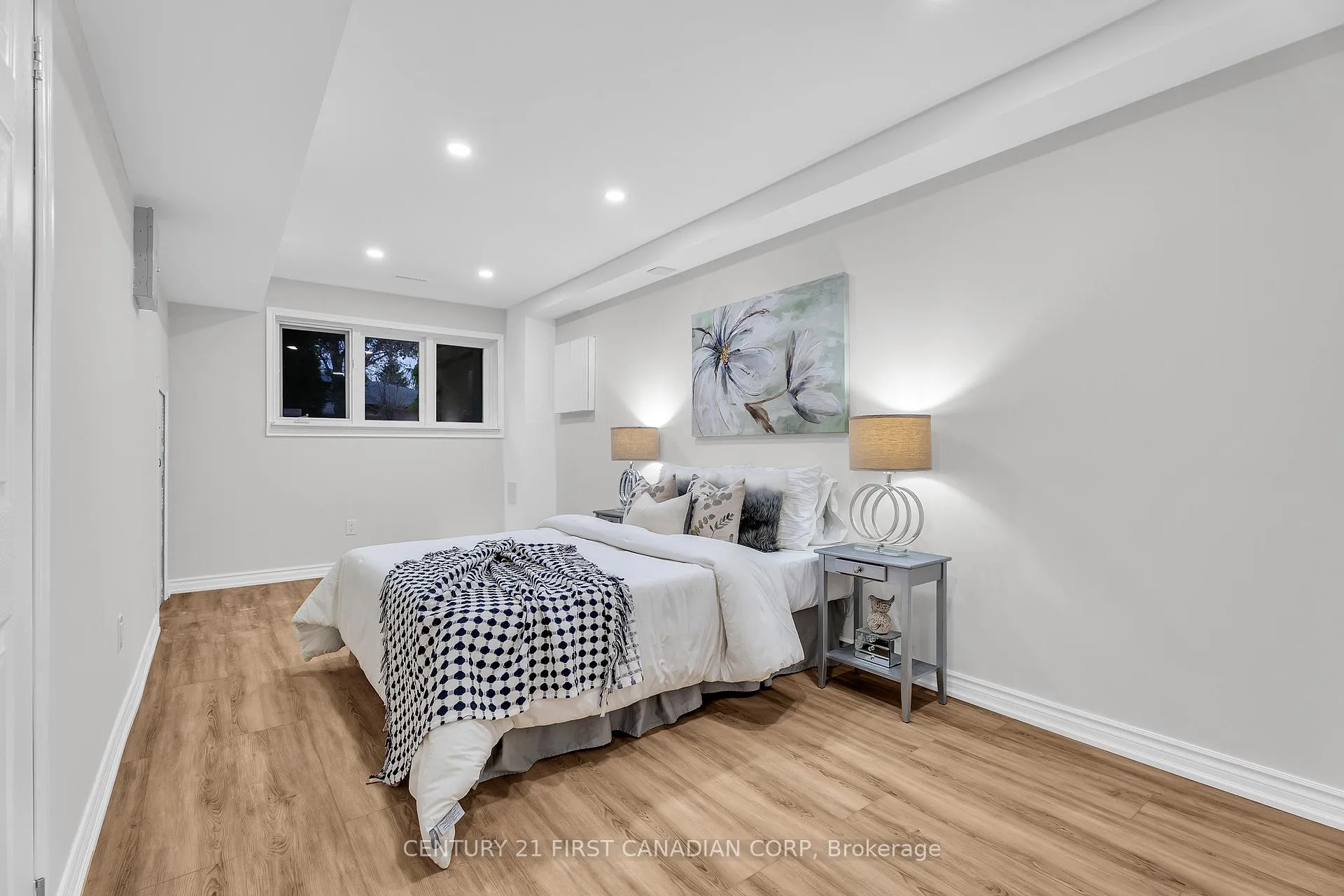 Photo 23 of 293 Blue Forest Drive, London, North I — HOMEH
