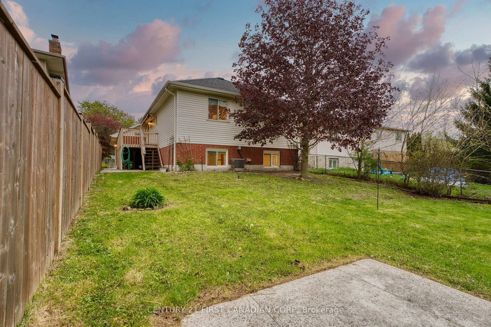 Photo 34 of 293 Blue Forest Drive, London, North I — HOMEH