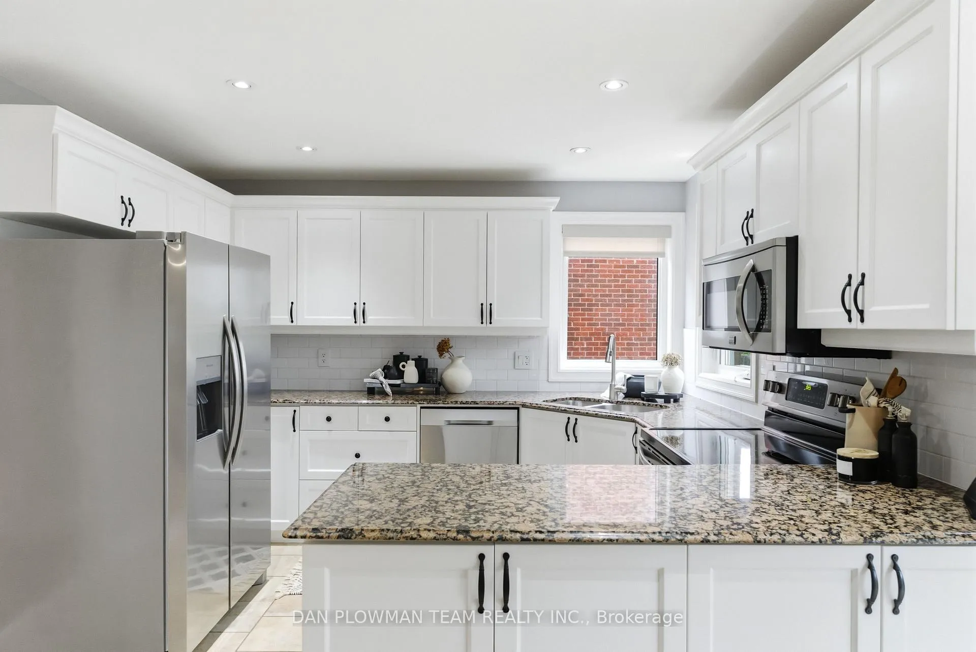 Photo 7 of 122 Robert Adams Drive, Clarington, Courtice — HOMEH