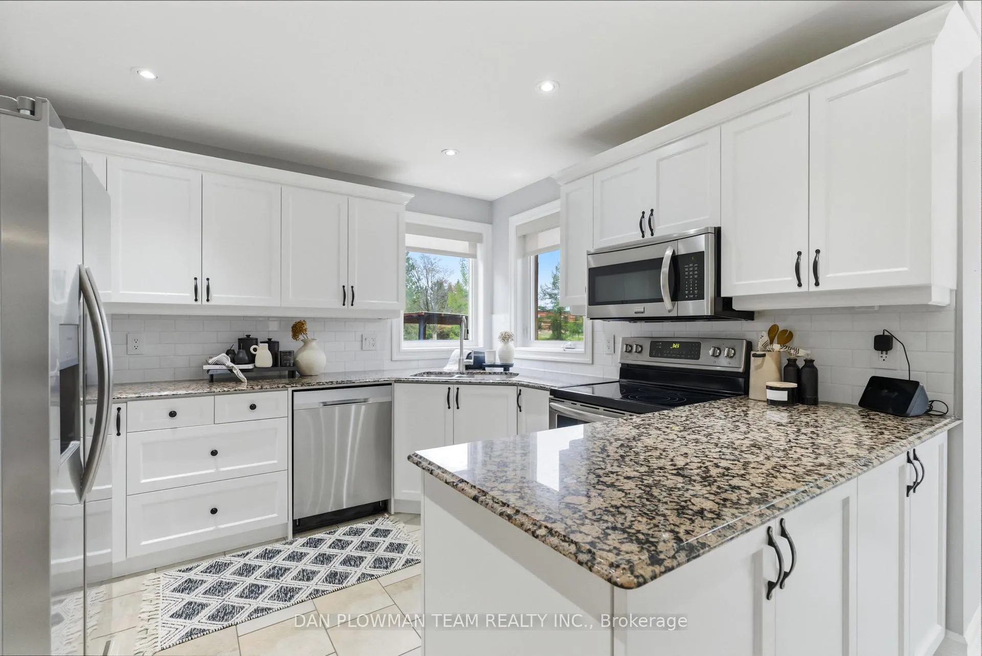 Photo 8 of 122 Robert Adams Drive, Clarington, Courtice — HOMEH