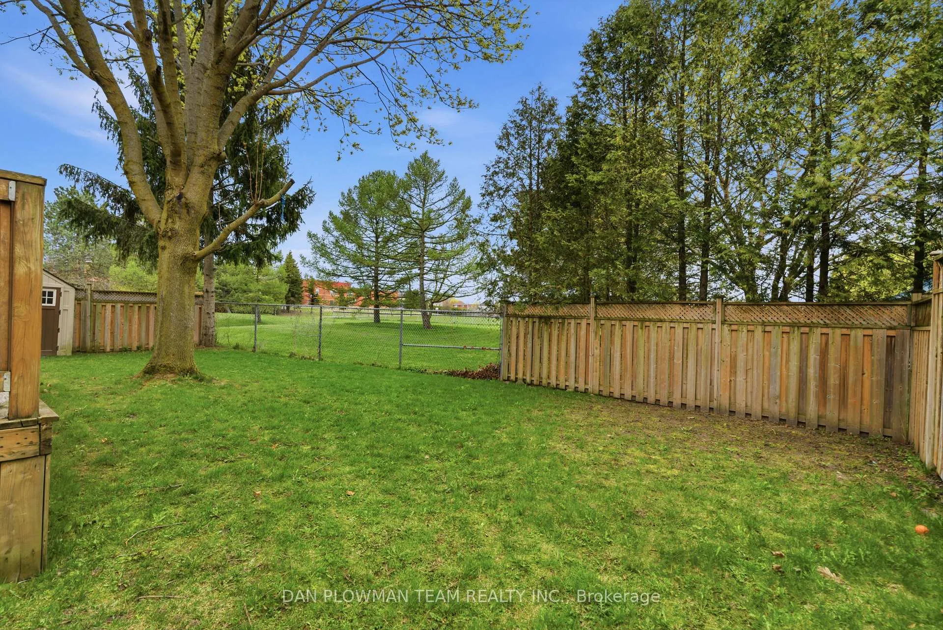 Photo 45 of 122 Robert Adams Drive, Clarington, Courtice — HOMEH