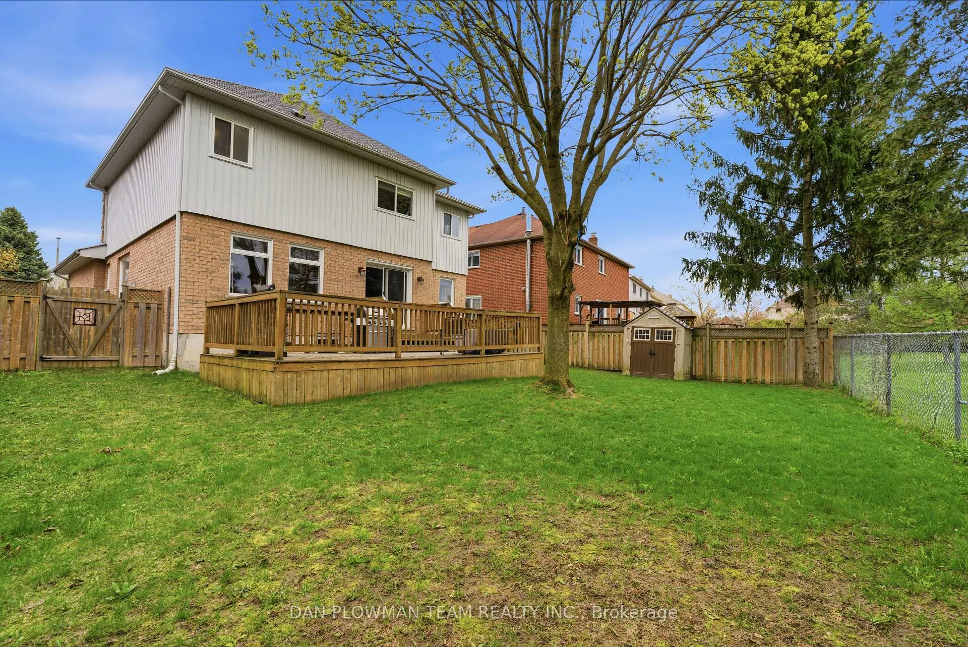 Photo 46 of 122 Robert Adams Drive, Clarington, Courtice — HOMEH