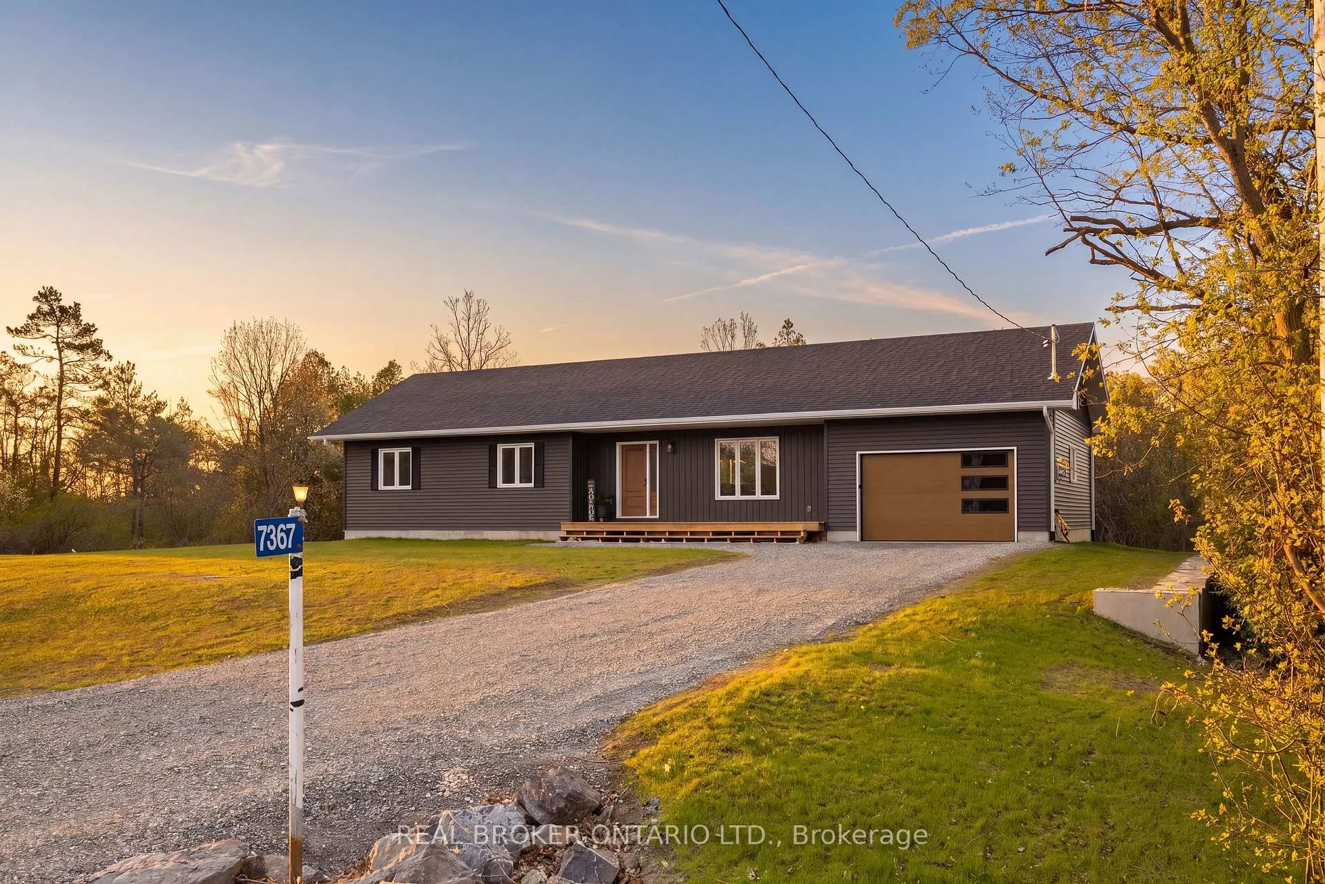 Photo 3 of 7367 Roger Stevens Drive, Montague, Montague Twp — HOMEH