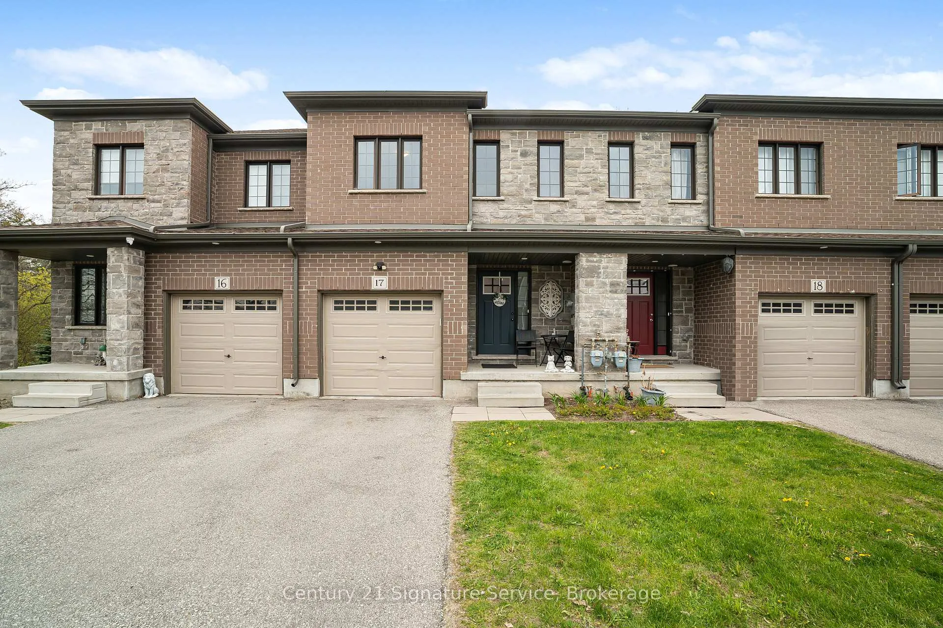 Photo 1 of Unit 17, 135 Hardcastle Drive, Cambridge — HOMEH