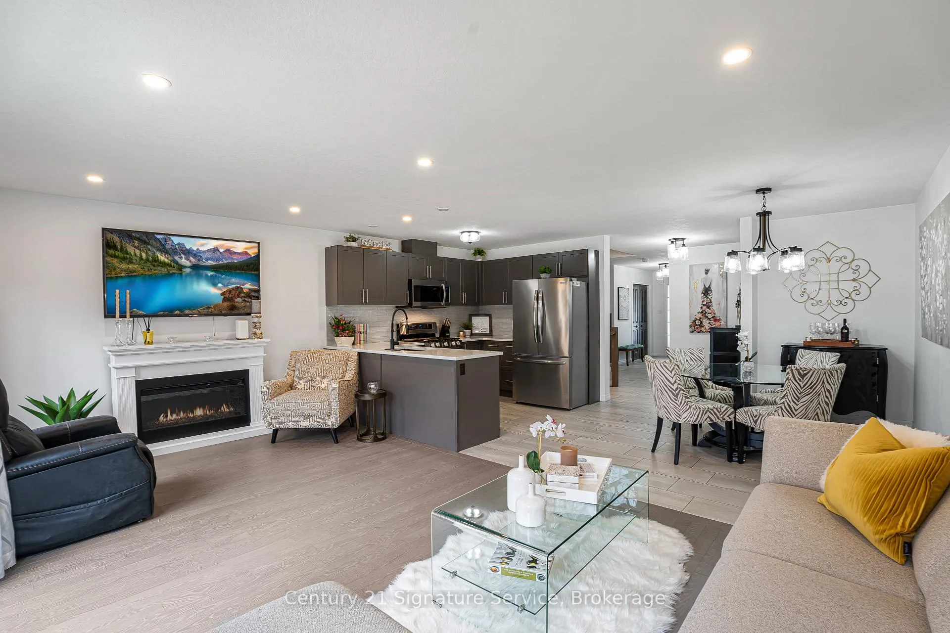 Photo 17 of Unit 17, 135 Hardcastle Drive, Cambridge — HOMEH