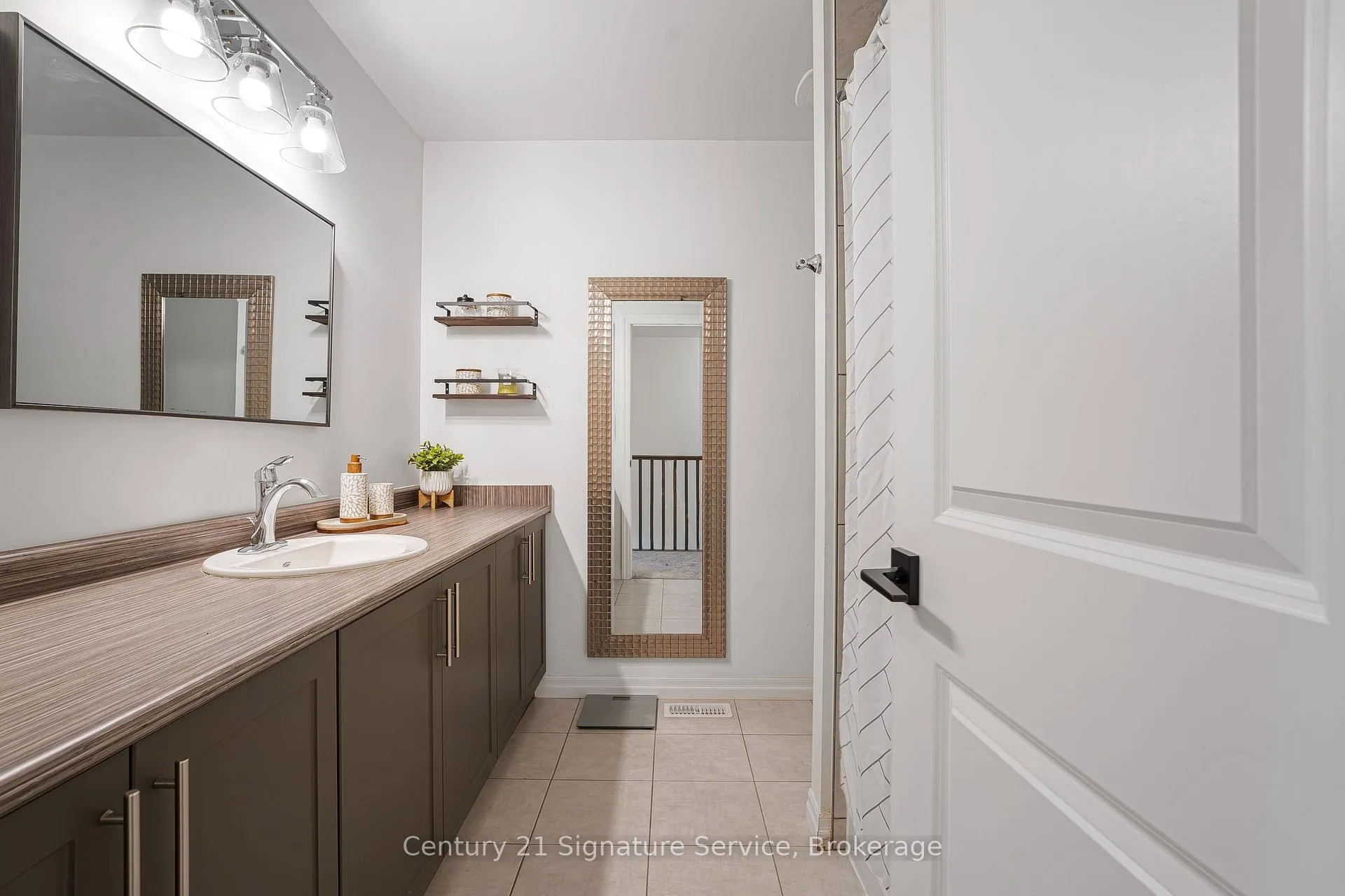 Photo 31 of Unit 17, 135 Hardcastle Drive, Cambridge — HOMEH