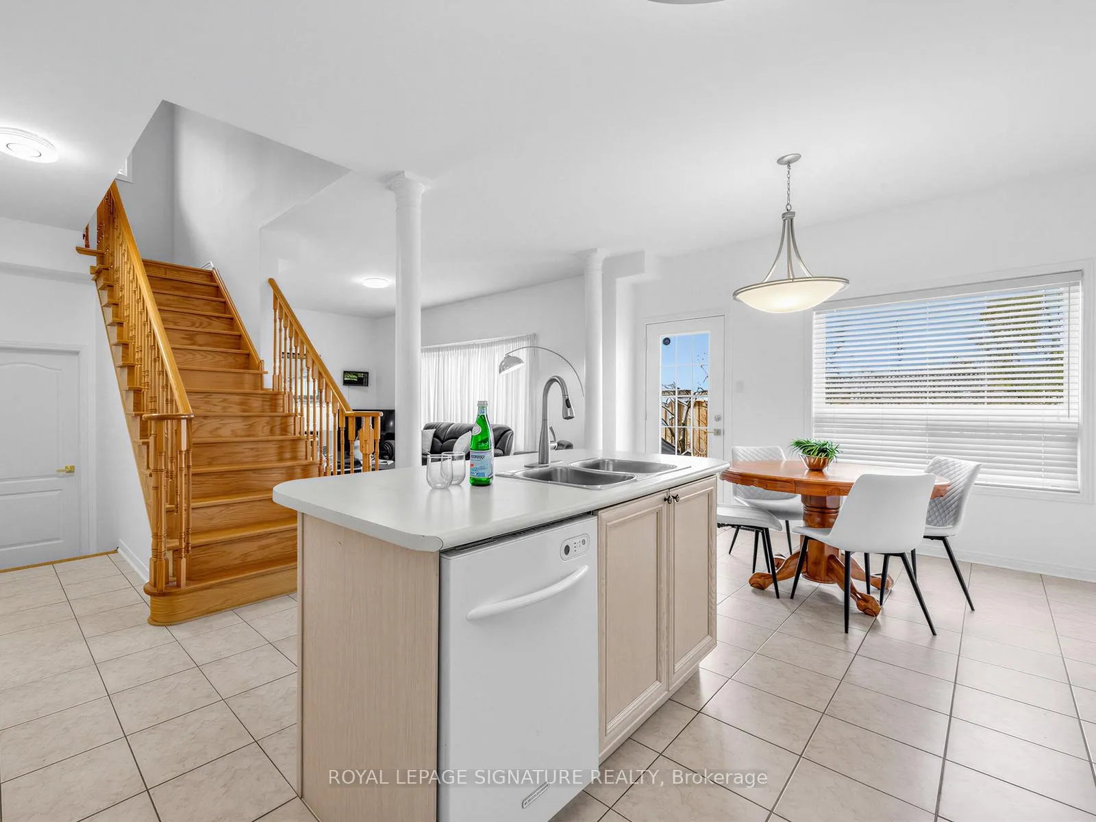 Photo 11 of 74 Styles Crescent, Ajax, Northeast Ajax — HOMEH