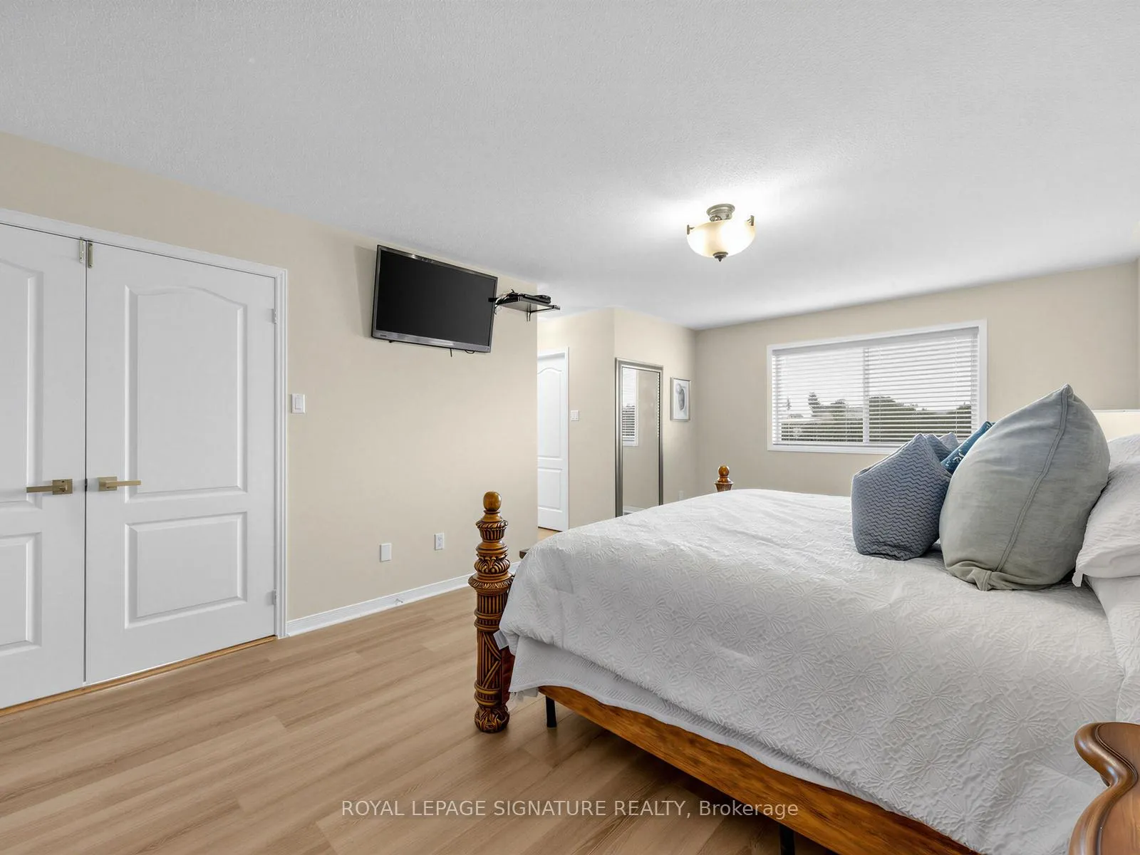 Photo 24 of 74 Styles Crescent, Ajax, Northeast Ajax — HOMEH