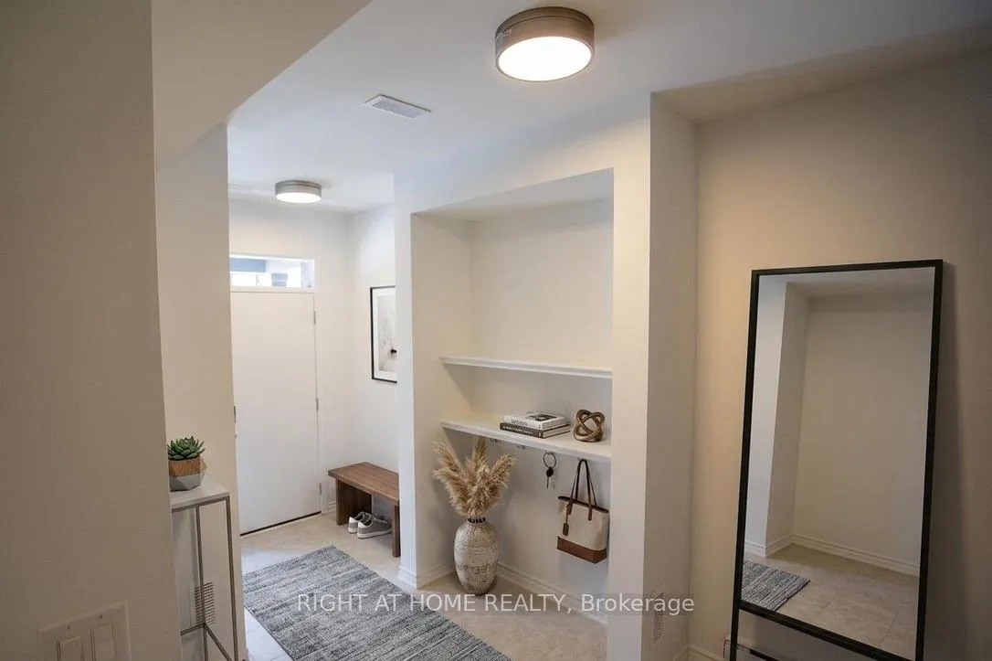 Photo 3 of 5116 Vetere Street, Mississauga, Churchill Meadows — HOMEH