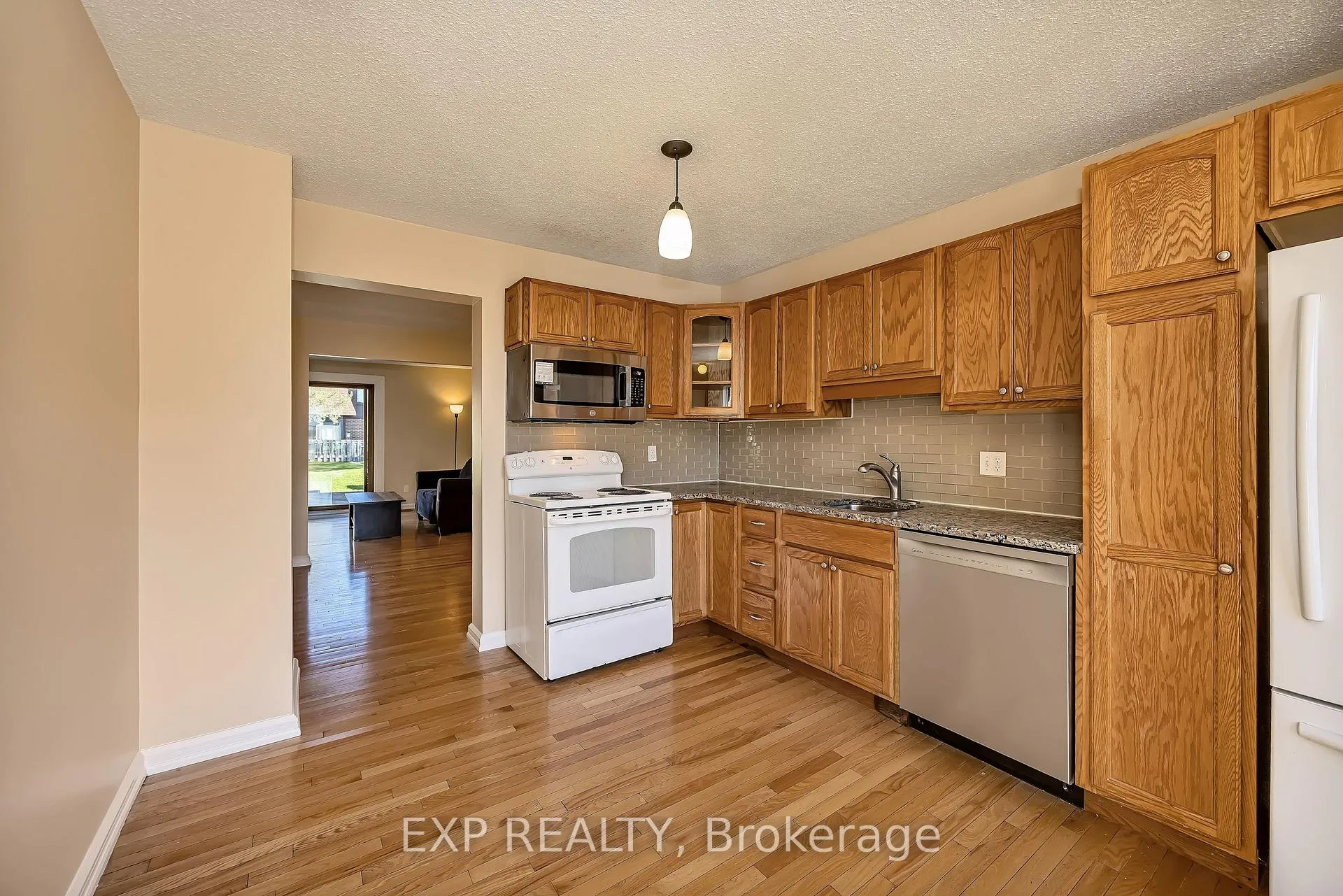 Photo 2 of Unit 111, 860 Cahill Drive W, Ottawa, Hunt Club — HOMEH
