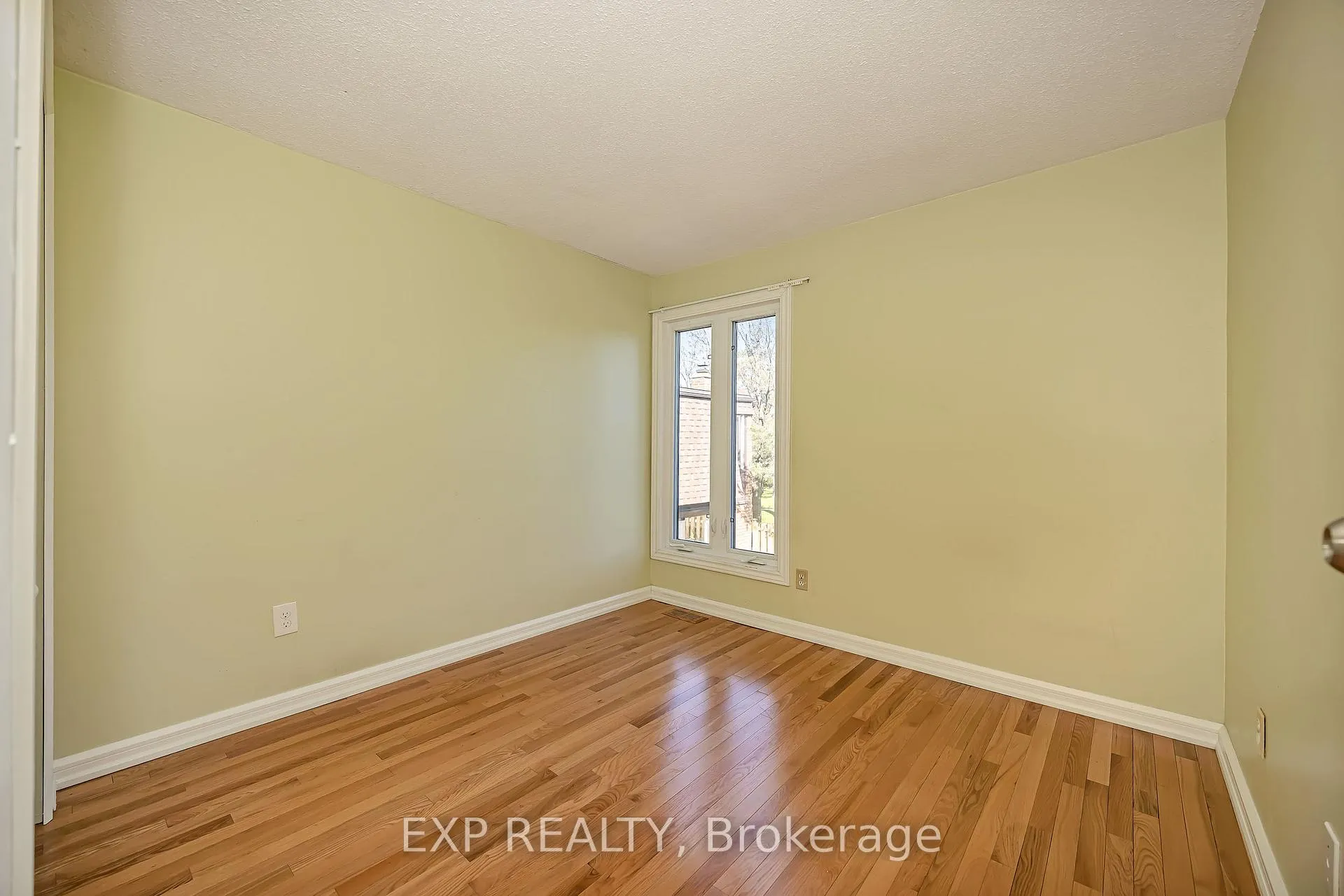 Photo 11 of Unit 111, 860 Cahill Drive W, Ottawa, Hunt Club — HOMEH