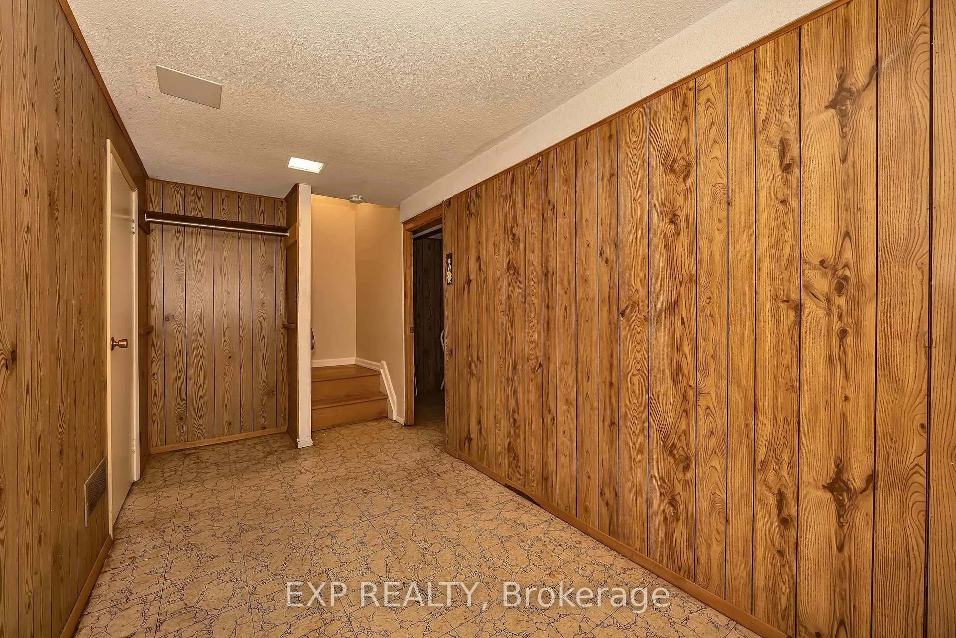Photo 15 of Unit 111, 860 Cahill Drive W, Ottawa, Hunt Club — HOMEH