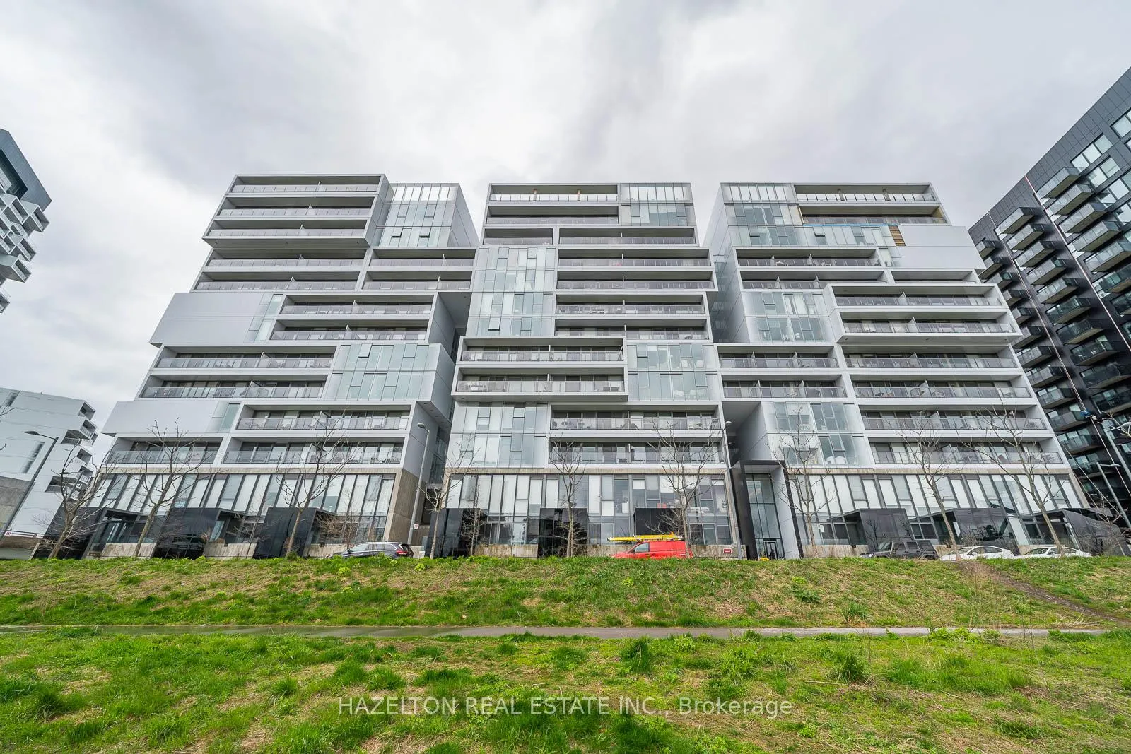 Photo 3 of Unit 423, 32 Trolley Crescent, Toronto, Moss Park — HOMEH