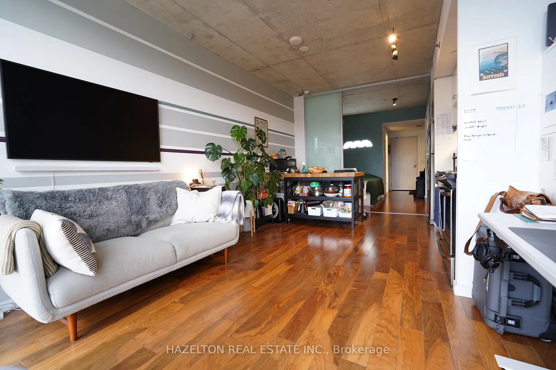 Photo 4 of Unit 423, 32 Trolley Crescent, Toronto, Moss Park — HOMEH