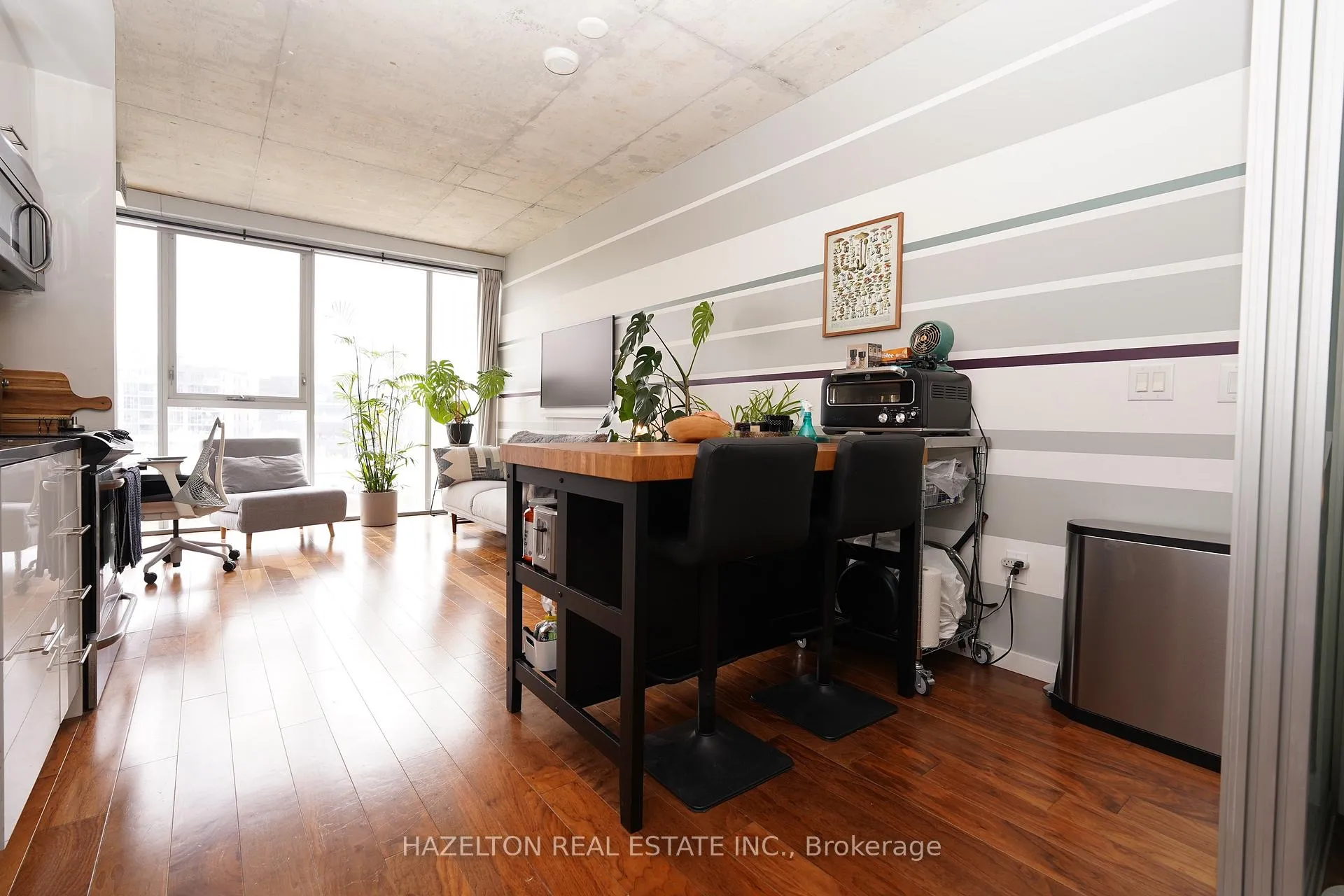 Photo 9 of Unit 423, 32 Trolley Crescent, Toronto, Moss Park — HOMEH