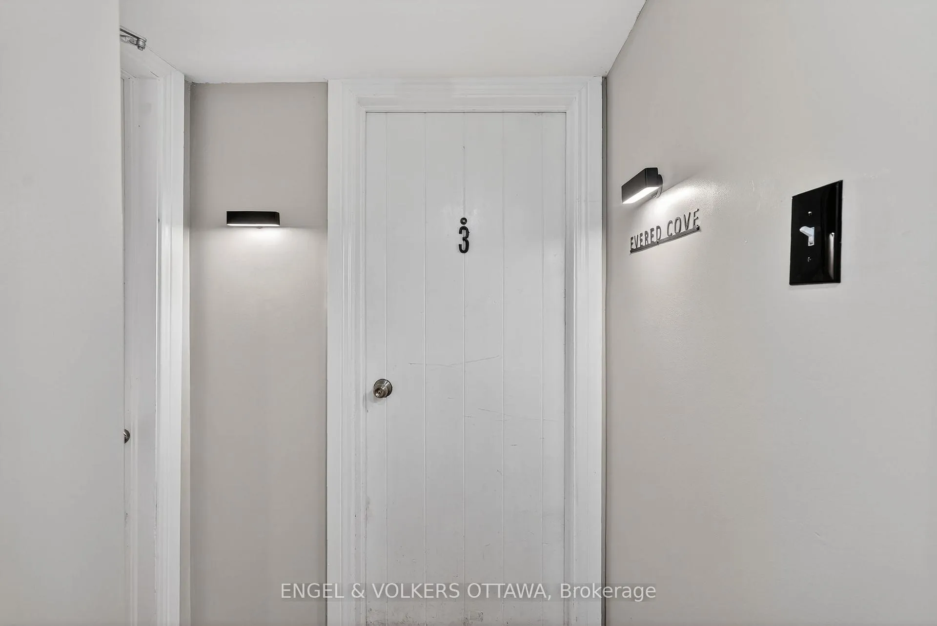 Photo 4 of Unit 3, 541 Evered Avenue, Ottawa, Westboro/Hampton Park — HOMEH